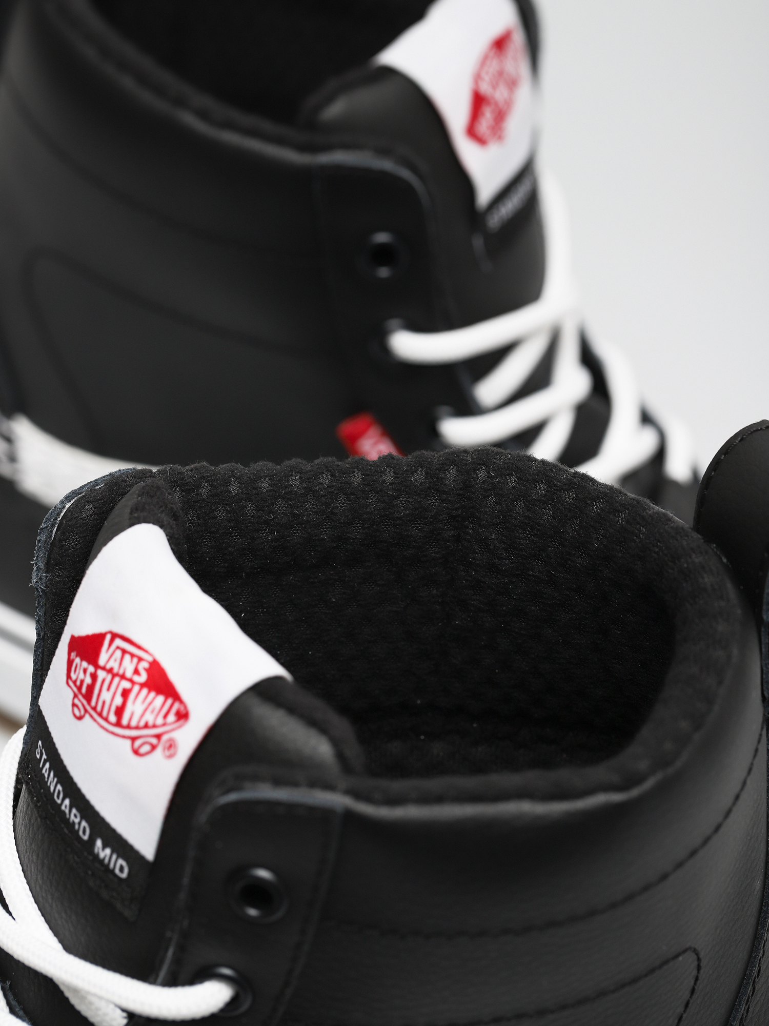 Pantofi Vans Standard Mid Snow MTE (black/white)