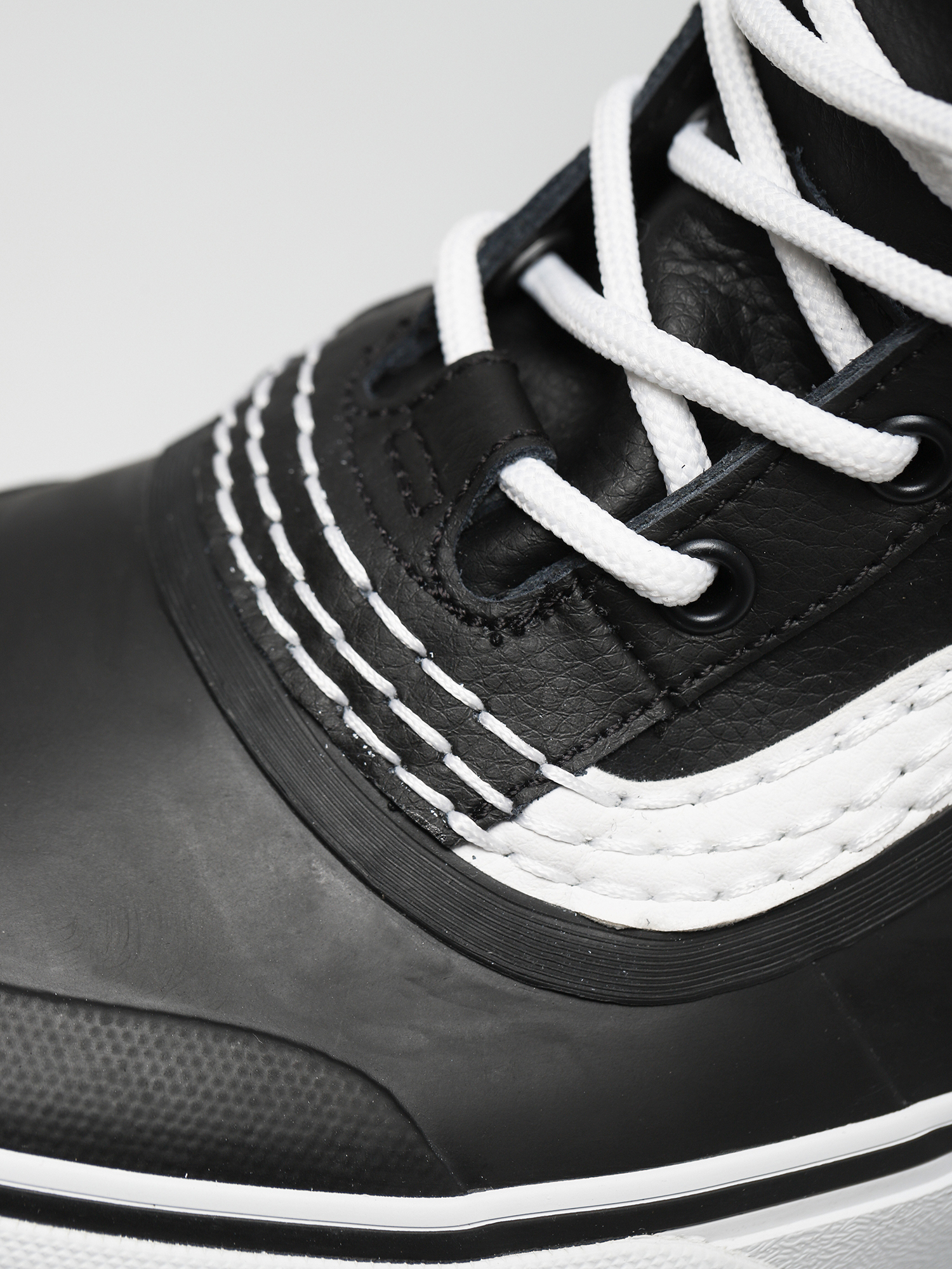 Pantofi Vans Standard Mid Snow MTE (black/white)