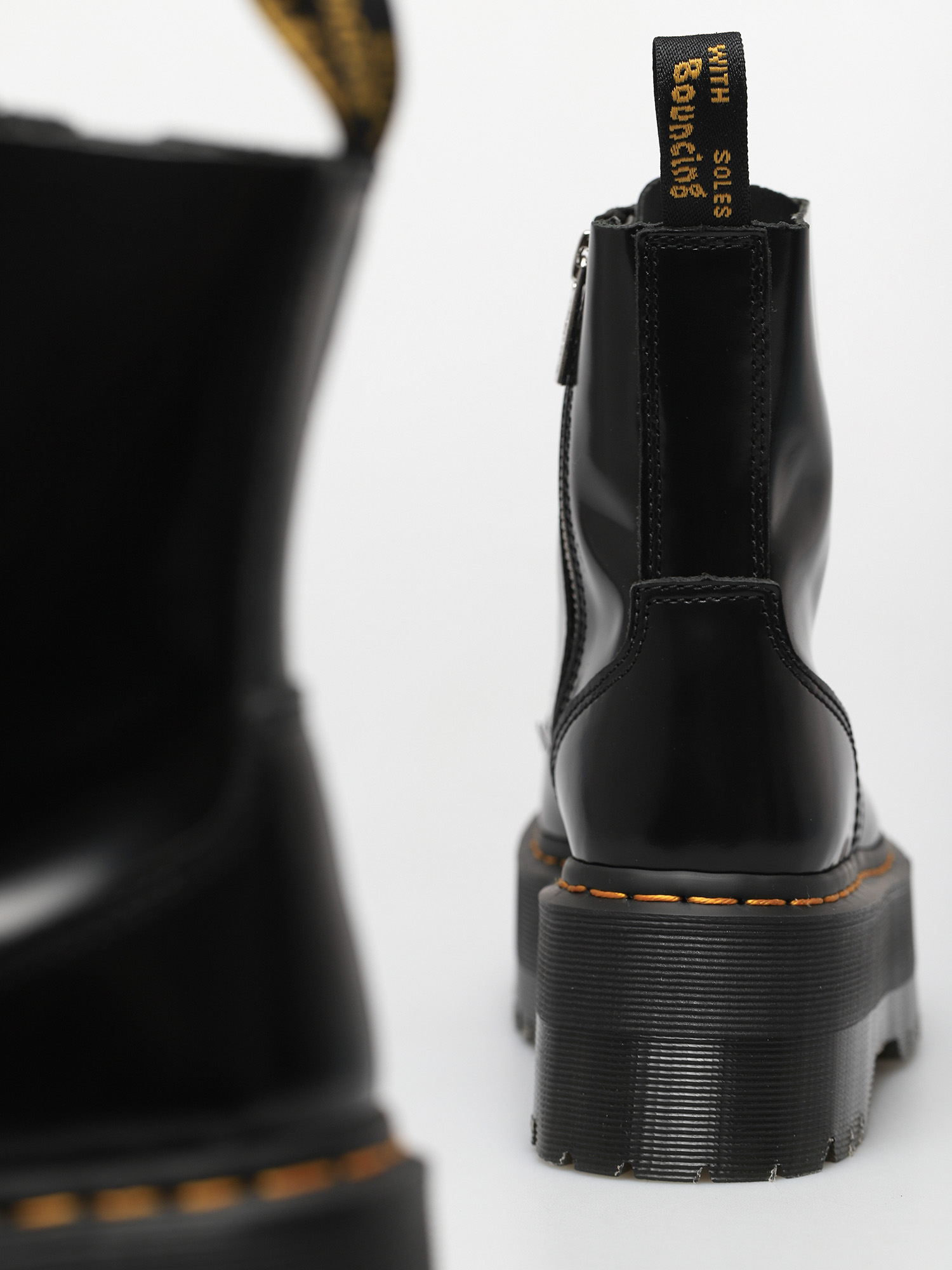 Pantofi Dr. Martens Jadon Max Wmn (buttero black)