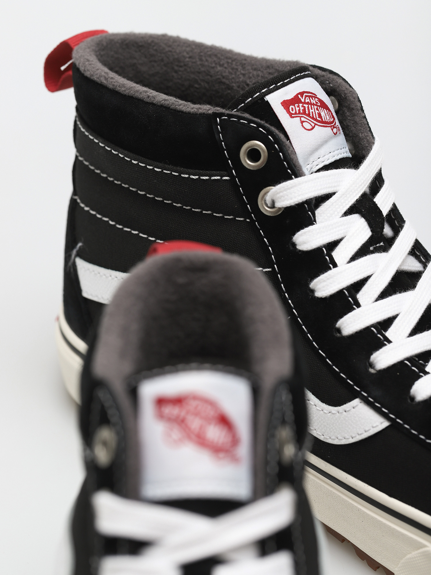 Pantofi Vans Sk8 Hi MTE 1 (black/true white)