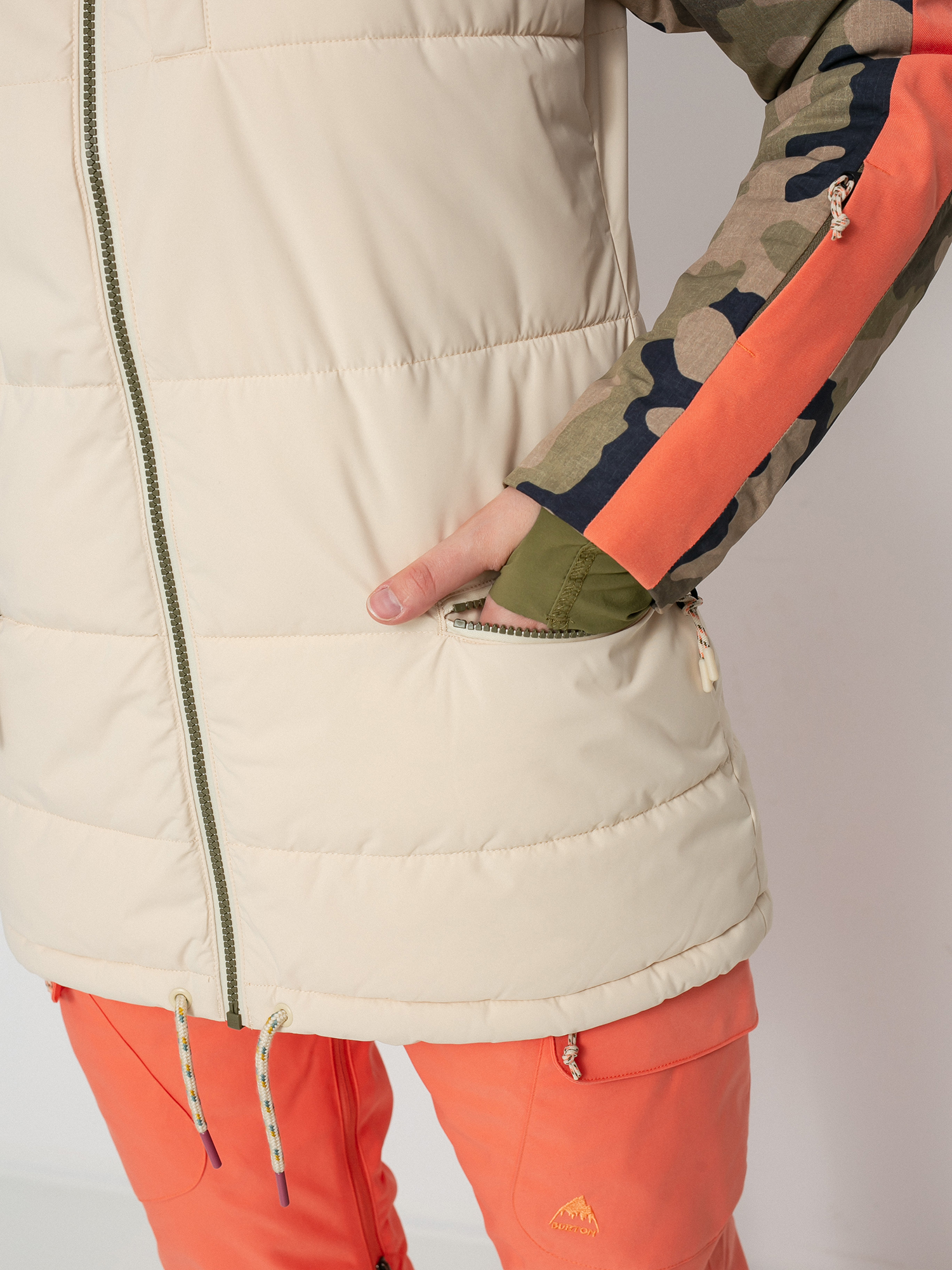 Pentru femei Geacă de snowboard Burton Keelan (creme brulee/martini olive terra camo)
