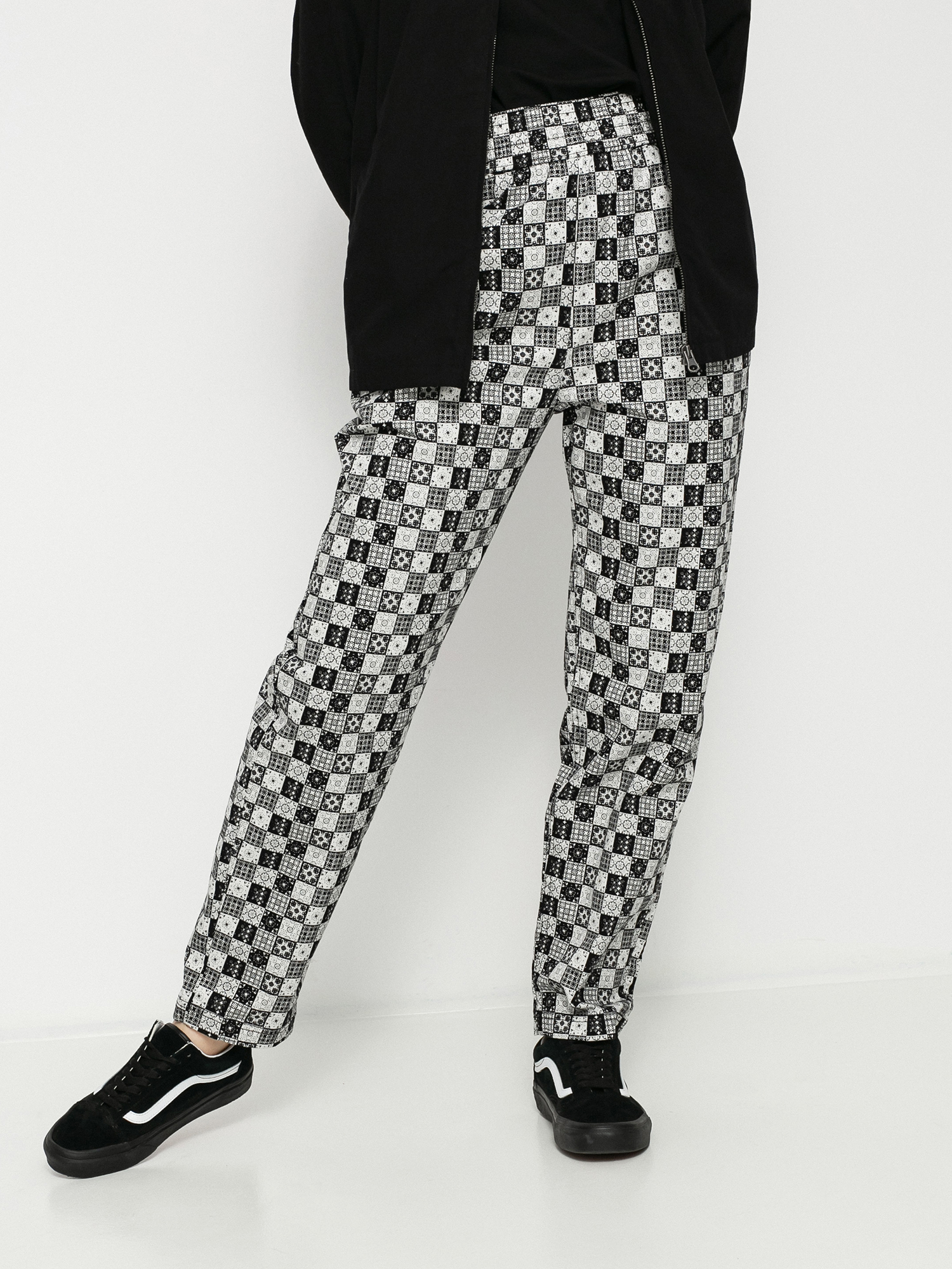 Pantaloni Vans X Skateistan Wmn (black)