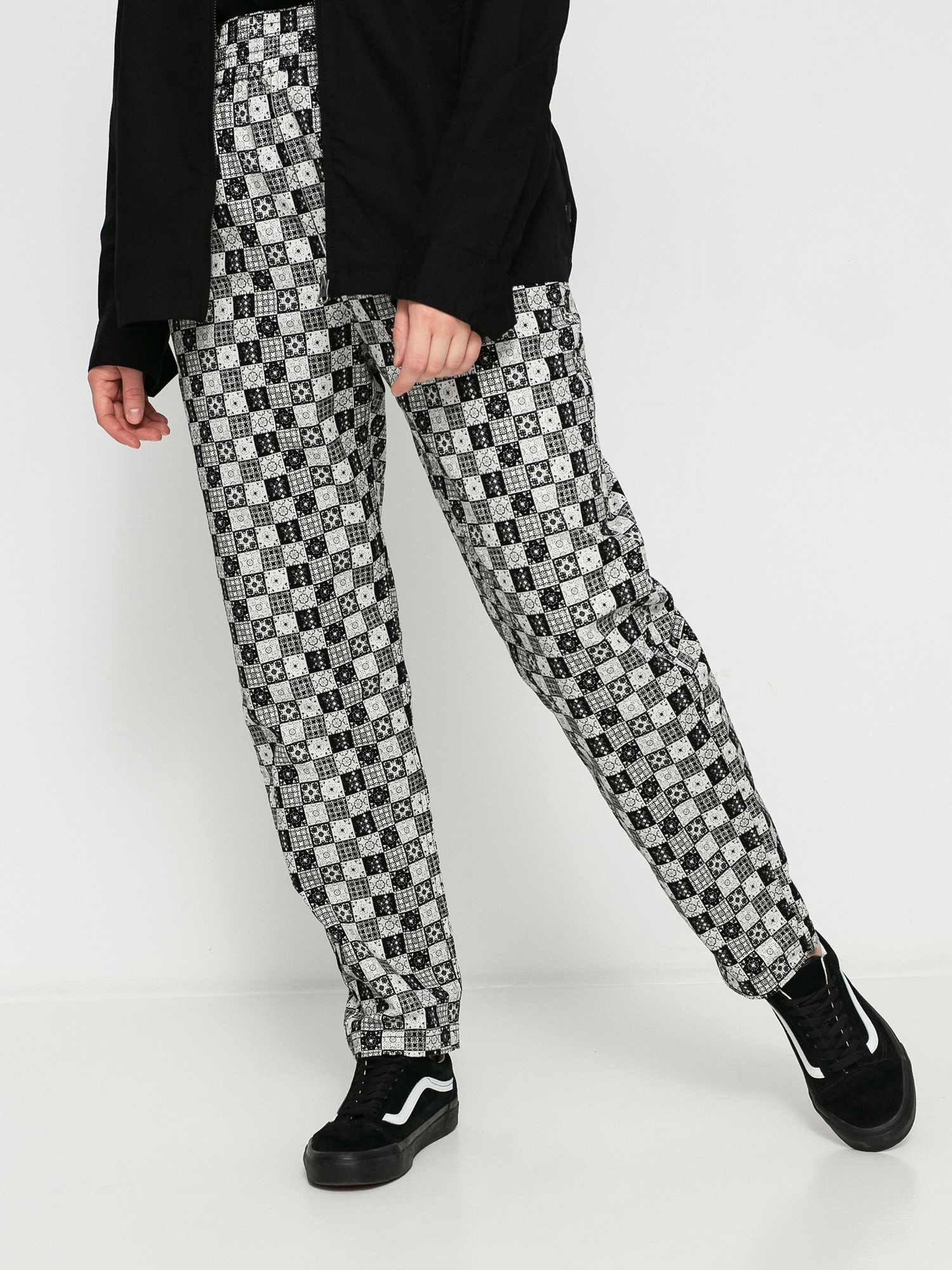 Pantaloni Vans X Skateistan Wmn (black)