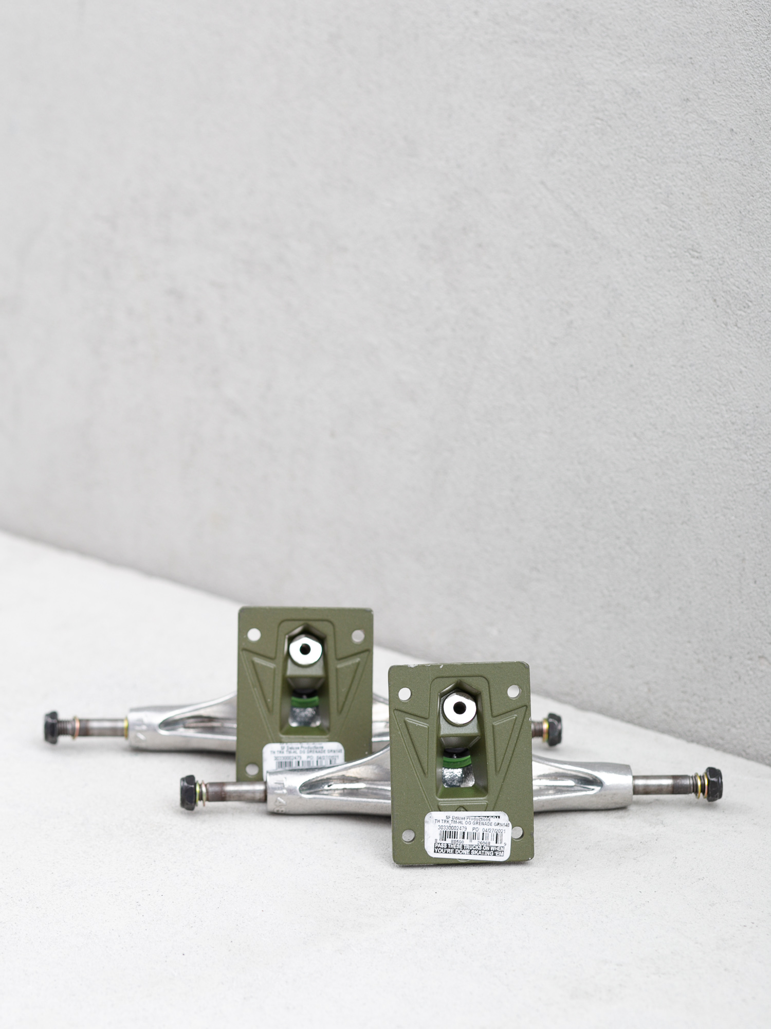 Axe Thunder Og Grenade HL (silver/military green)