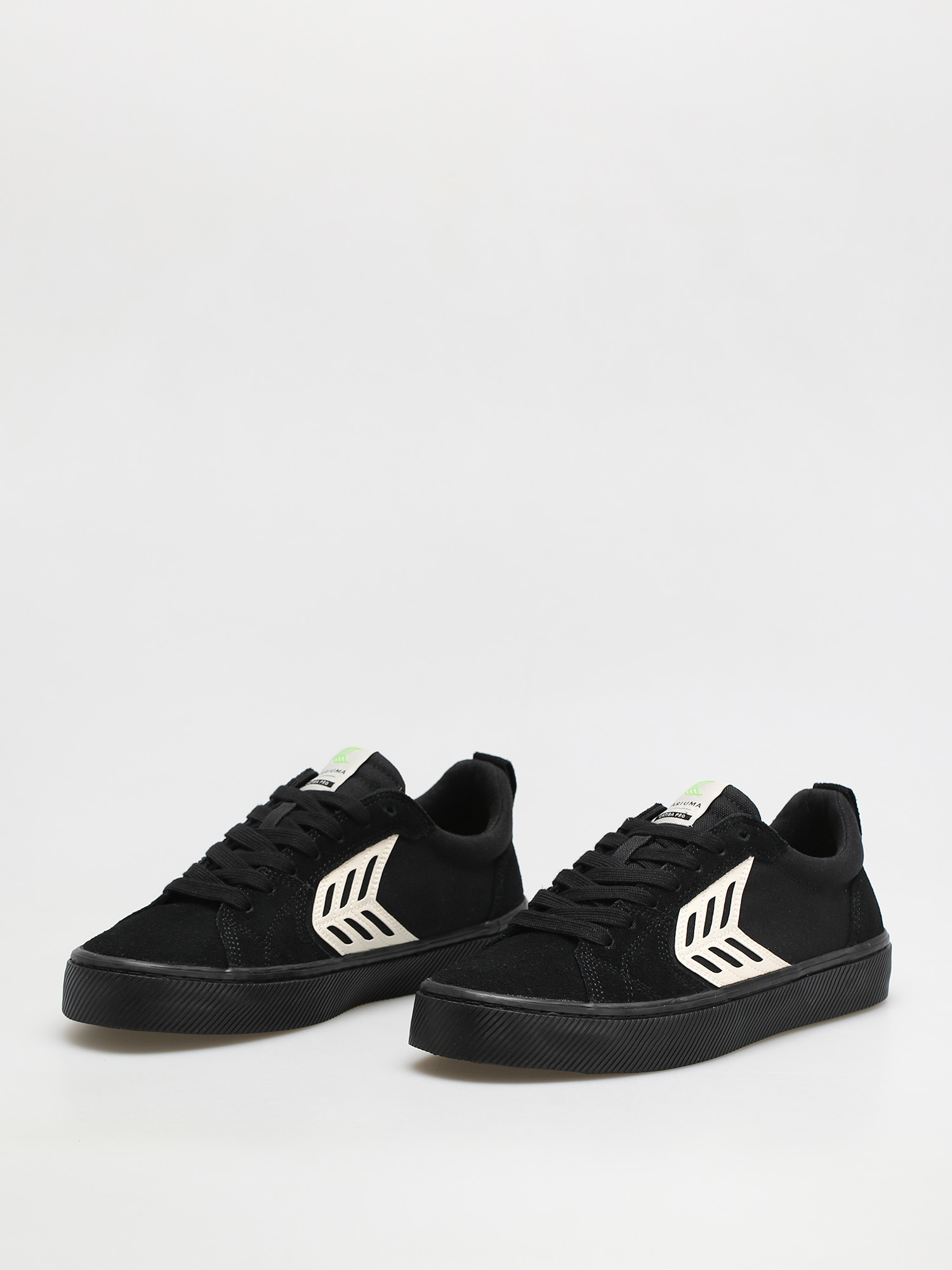 Pantofi Cariuma Catiba Pro (all black/ivory logo)