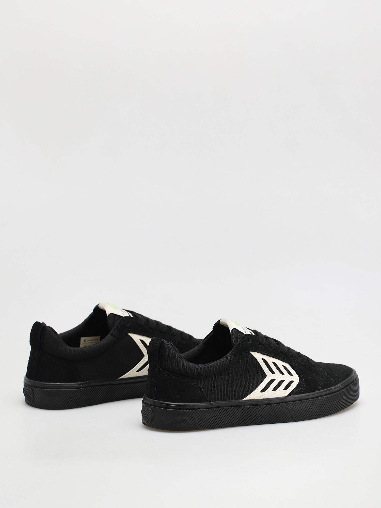 Pantofi Cariuma Catiba Pro (all black/ivory logo)
