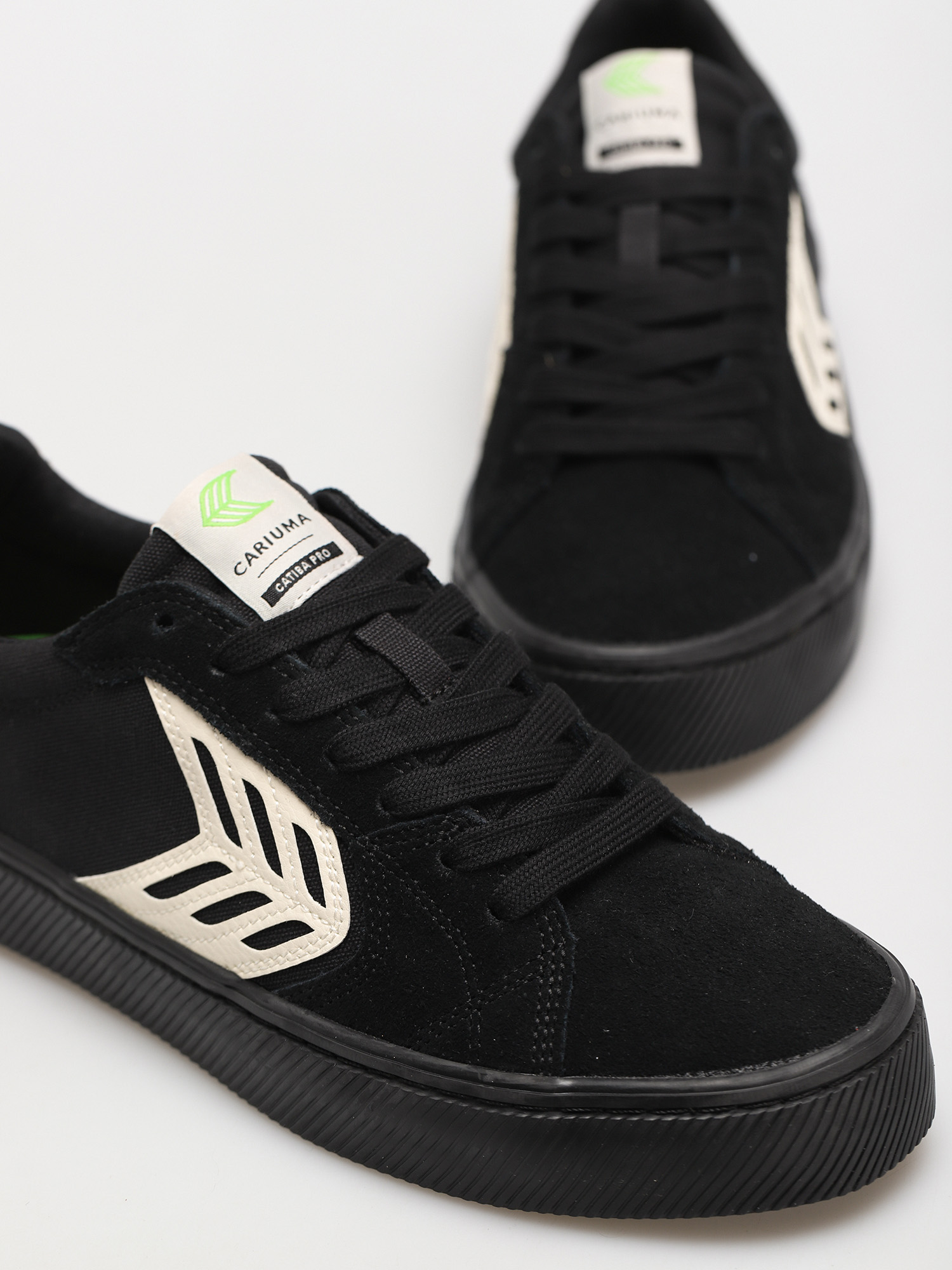 Pantofi Cariuma Catiba Pro (all black/ivory logo)