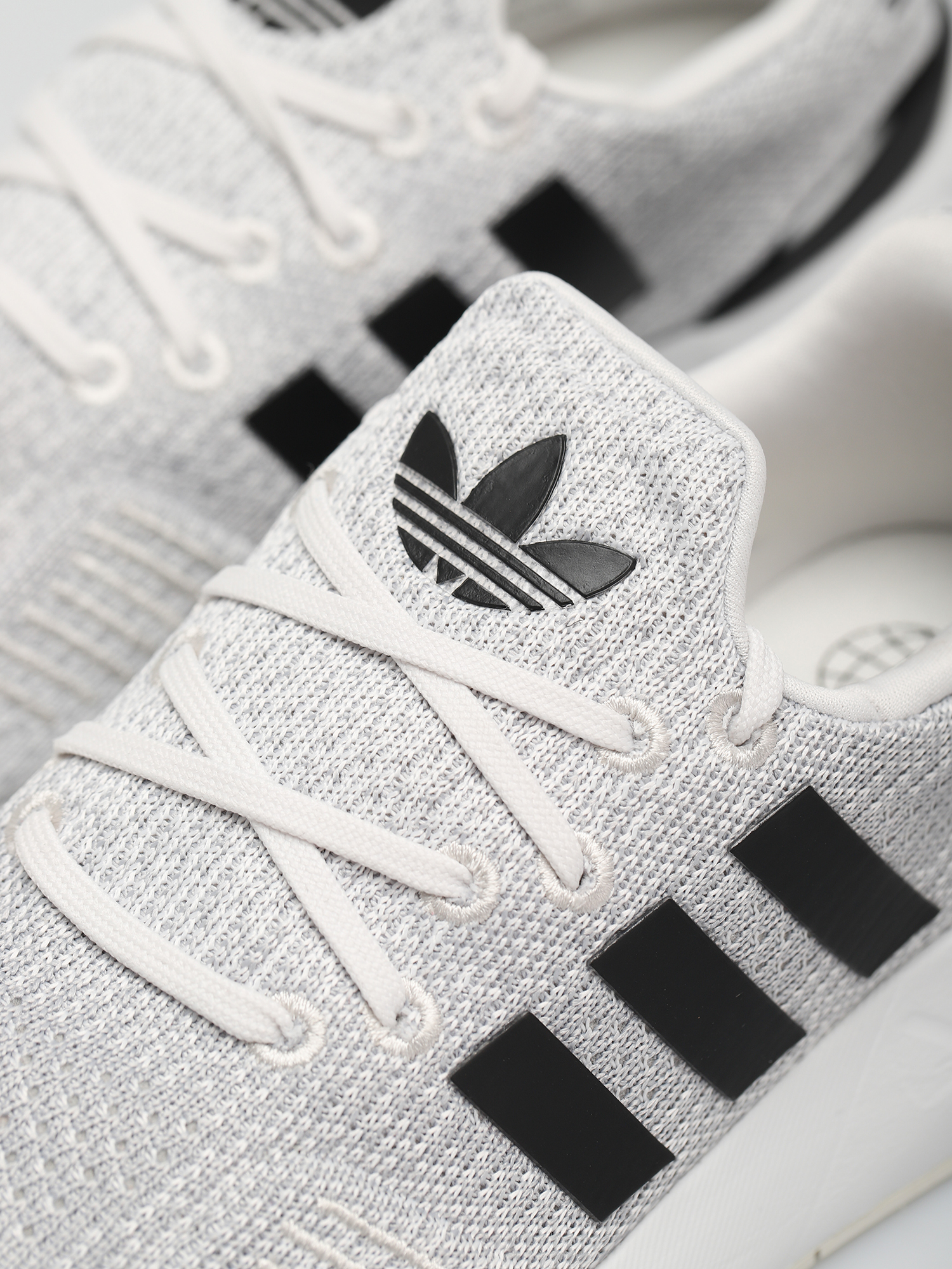 Pantofi adidas Originals Swift Run 22 Wmn (crywht/cblack/gretwo)