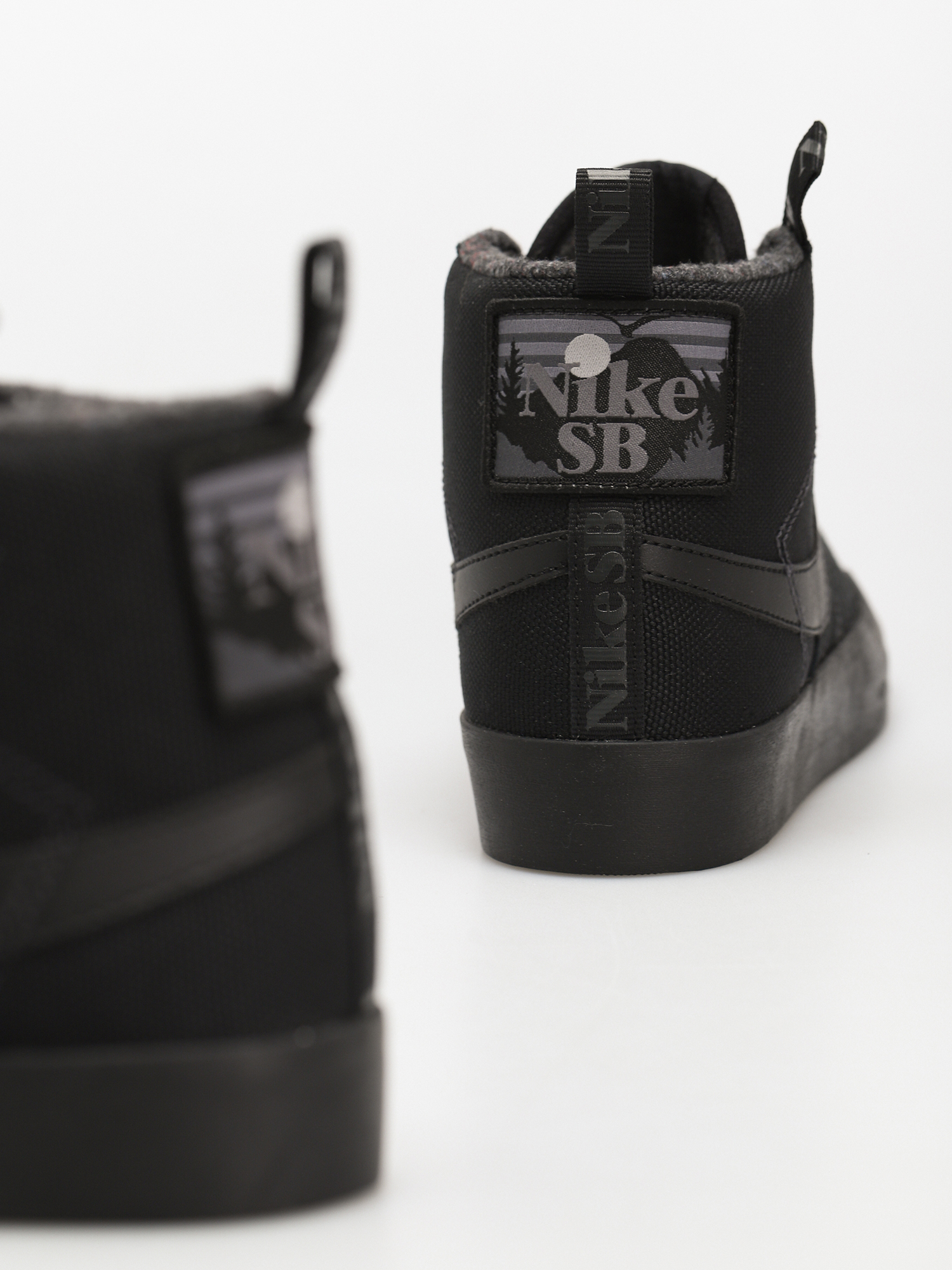 Pantofi Nike SB Zoom Blazer Mid Premium (black/black anthracite black)
