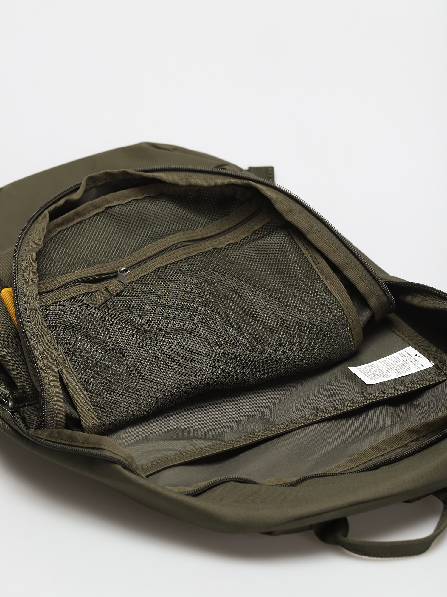 Rucsac Nike SB Courthouse (cargo khaki/dark sulfur/dark sulfur)