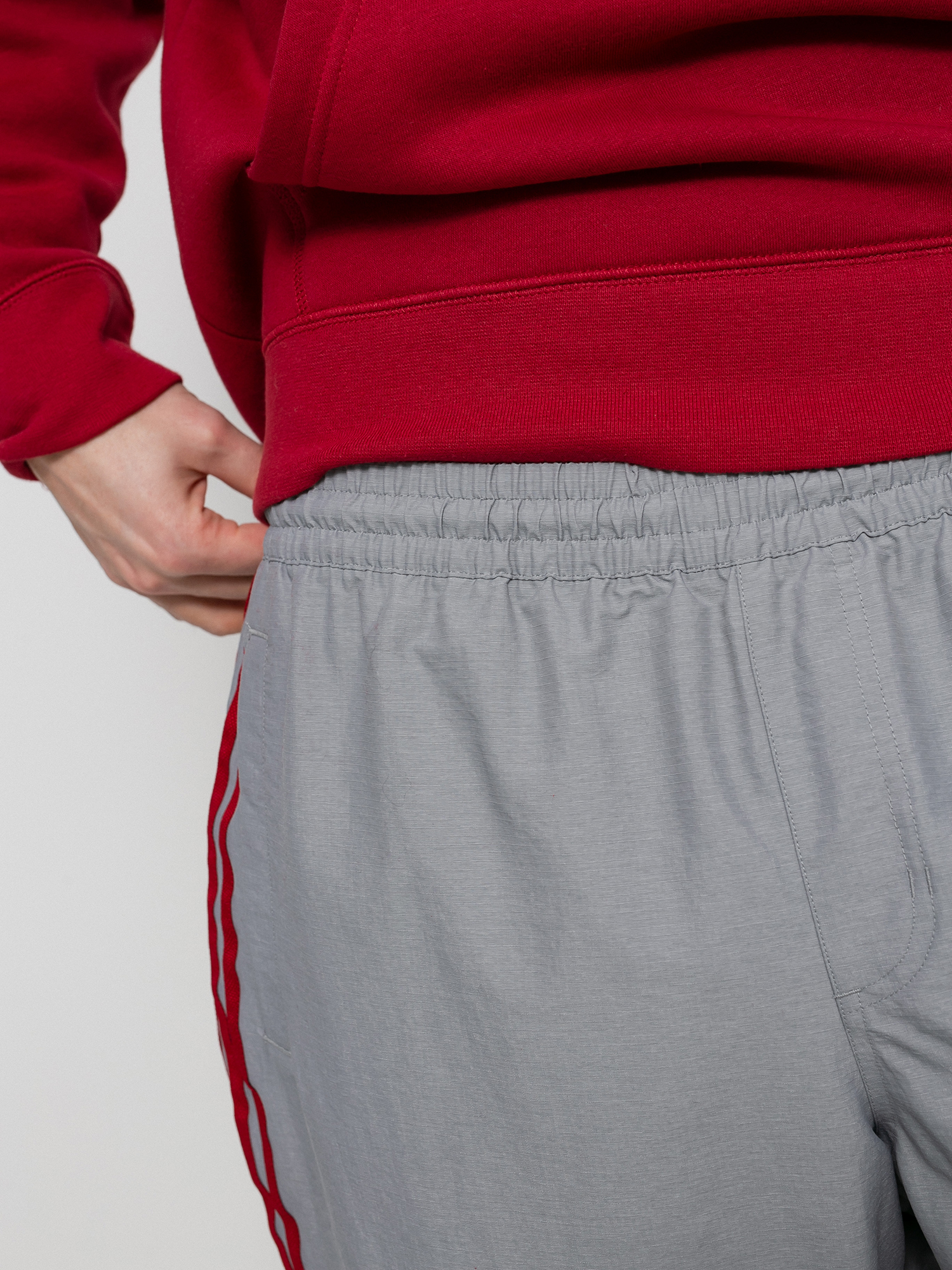 Pantaloni adidas Sst Track (grey/white/tmvire)