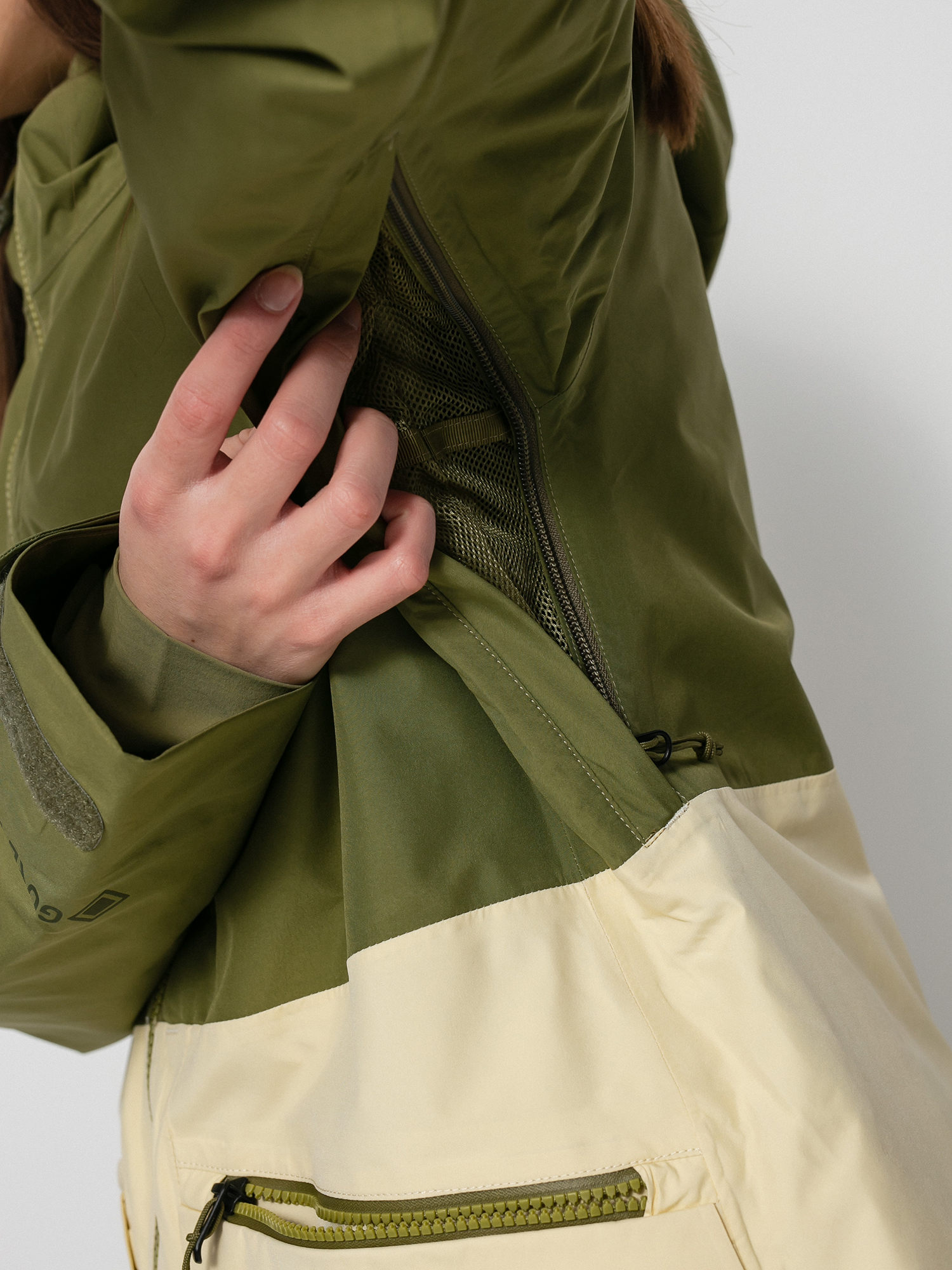 Pentru femei Geacă de snowboard Burton Gore Tex Treeline (martini olive/creme brulee)