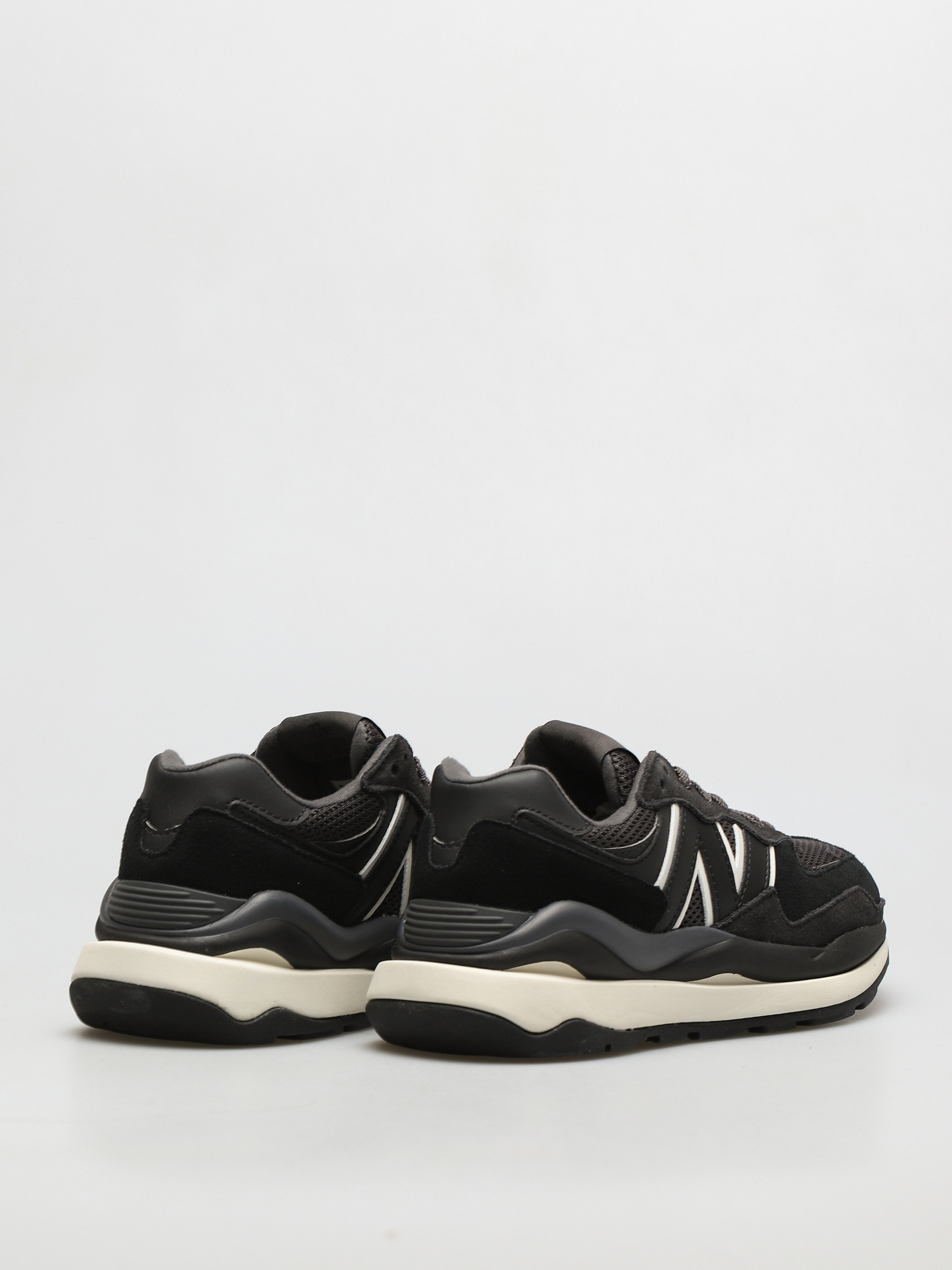 Pantofi New Balance 5740 Wmn (black)