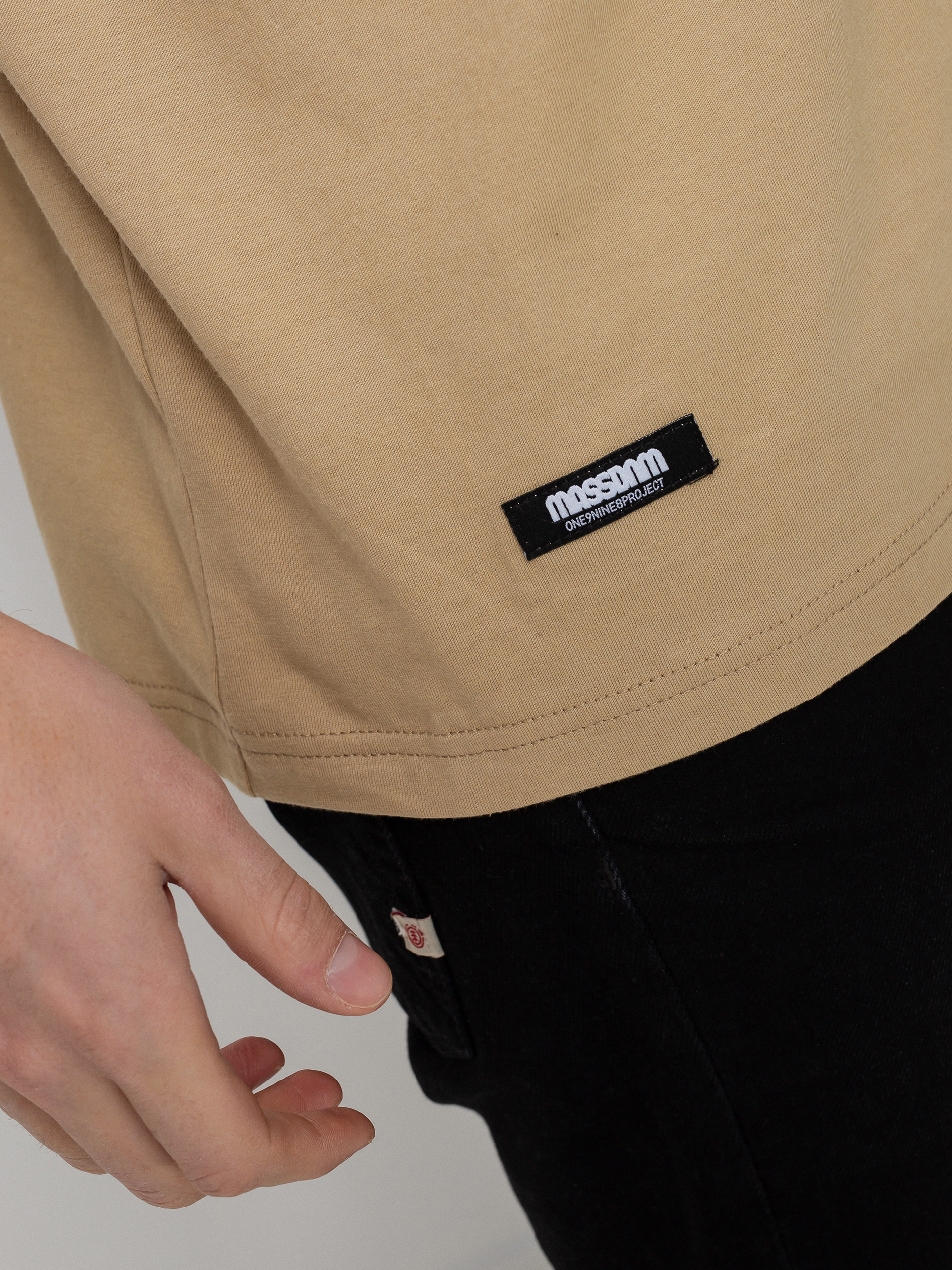 Tricou MassDnm Box Light (beige)