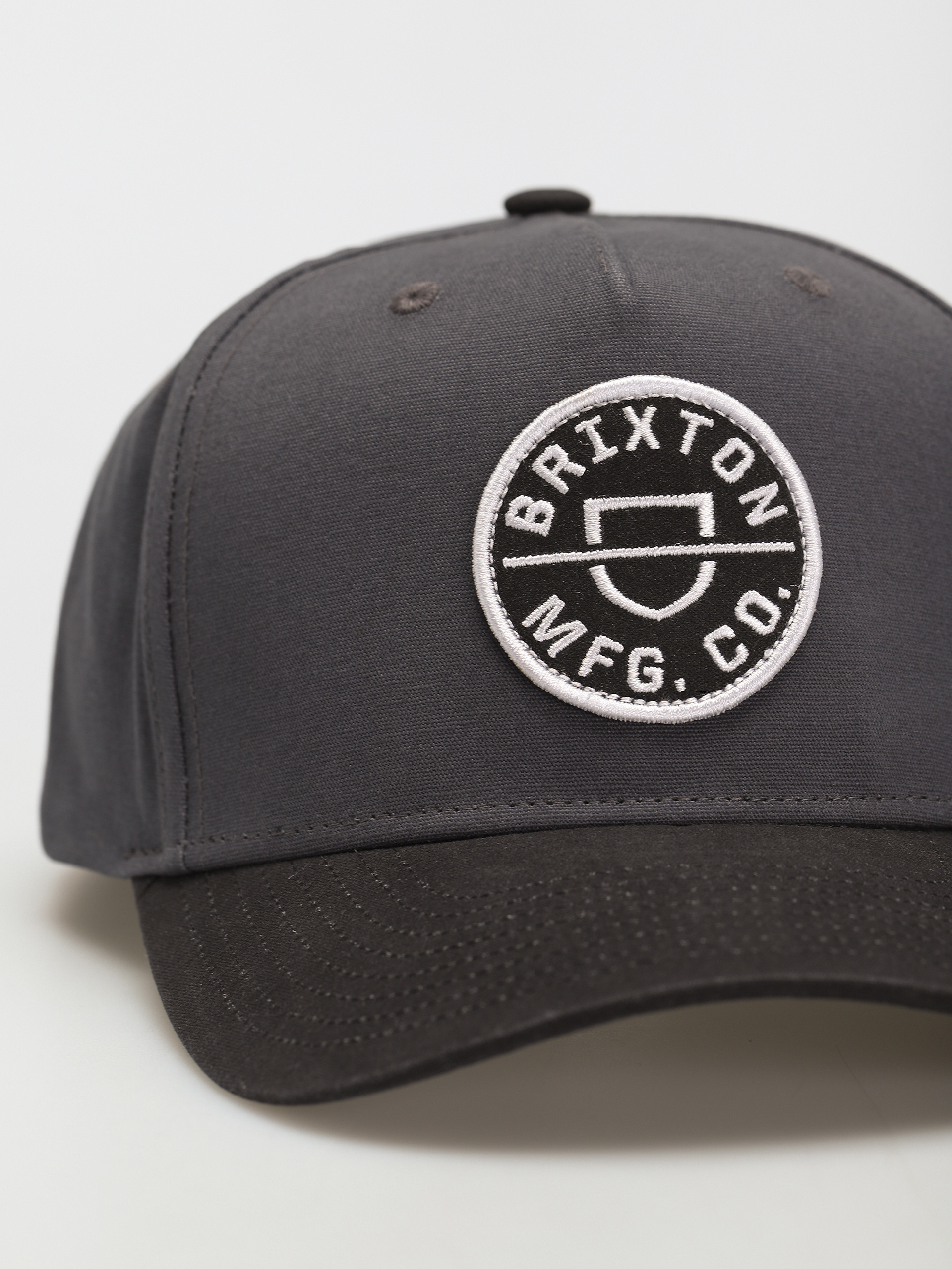 Șapcă Brixton Crest C Mp Snapback (worn black/black)