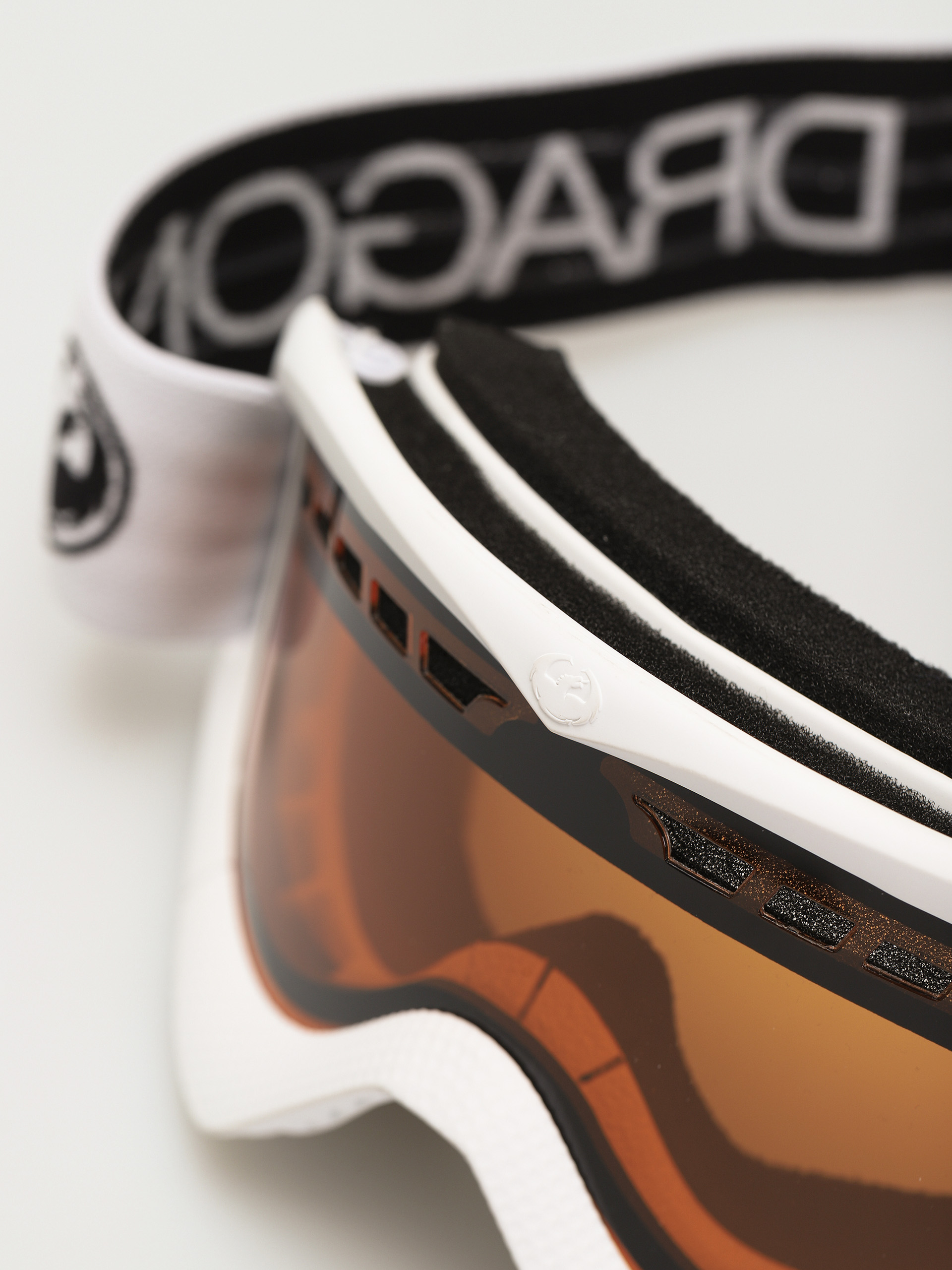 Ochelari pentru snowboard Dragon DXS (white/lumalens amber)