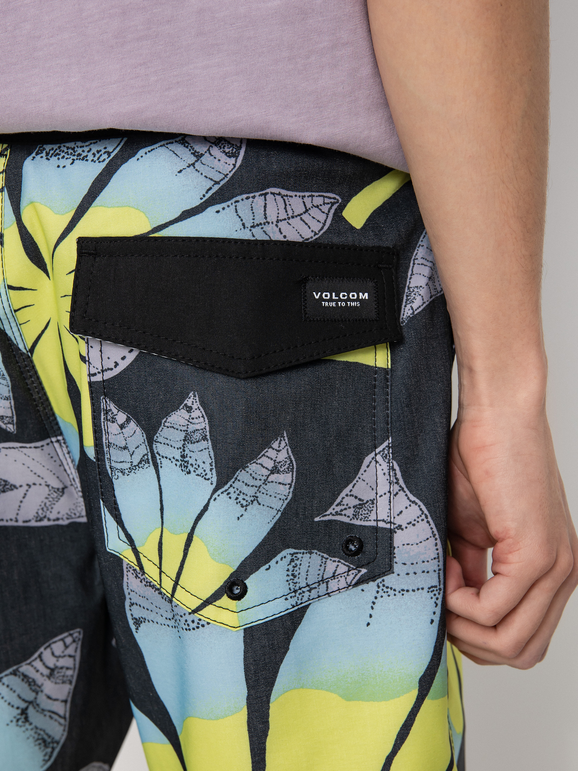 Șort pentru plajă Volcom Sunder Stoney 19 (black)