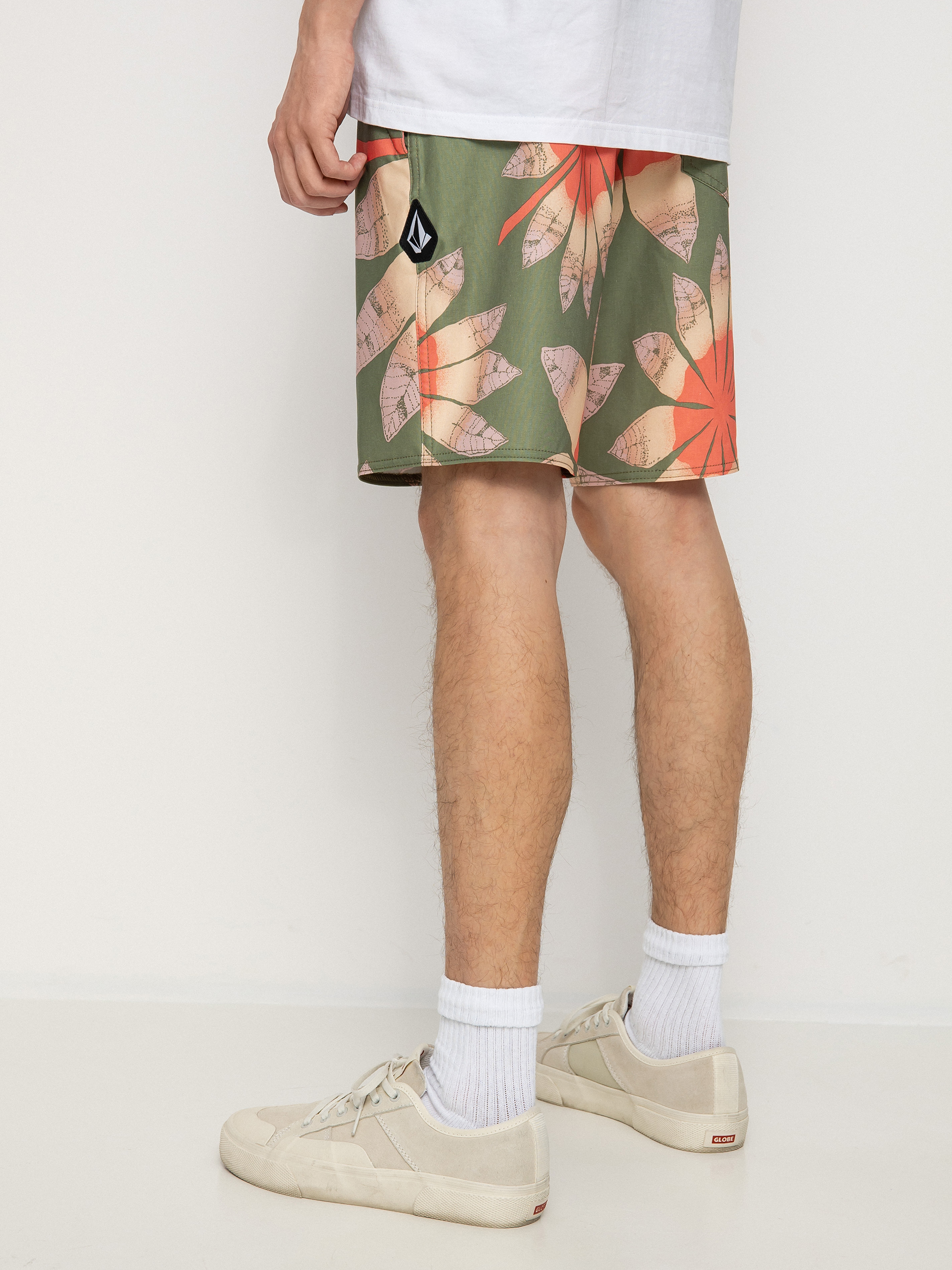 Șort pentru plajă Volcom Sunder Stoney 19 (martini olive)