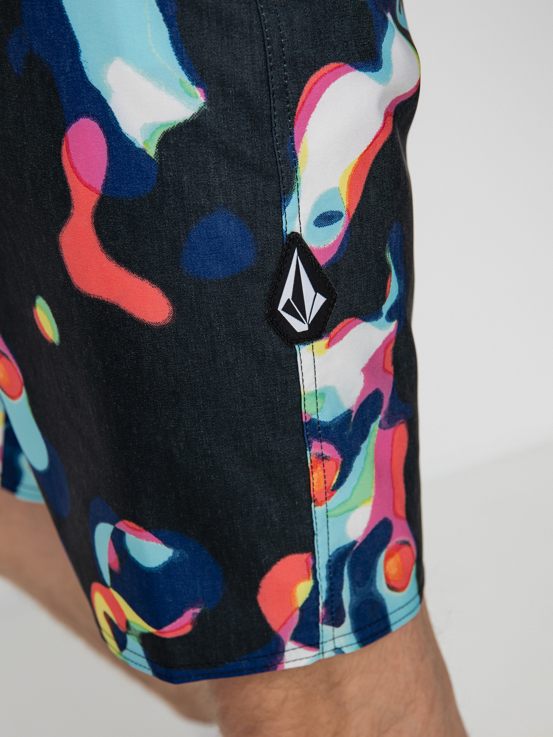 Șort pentru plajă Volcom Saturate Stoney 19 (black)