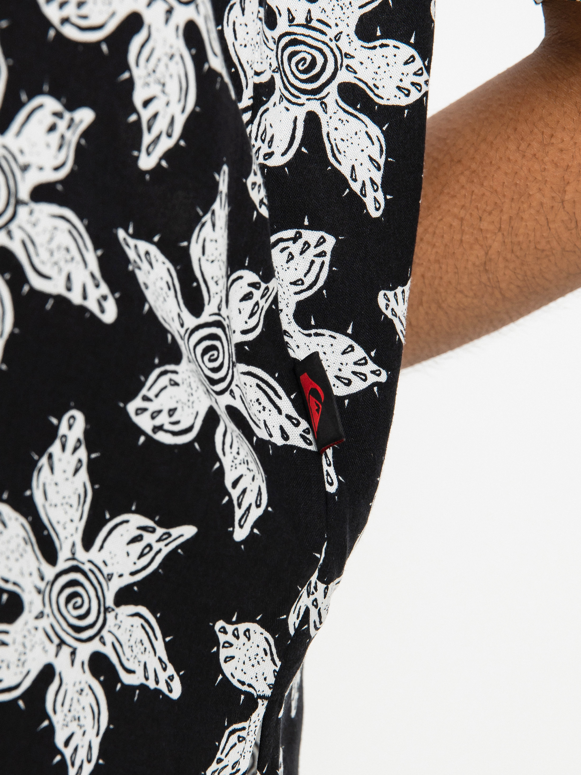 Cămașă Quiksilver X Stranger Things Upside Down Wmn (upsidown monster flower black)