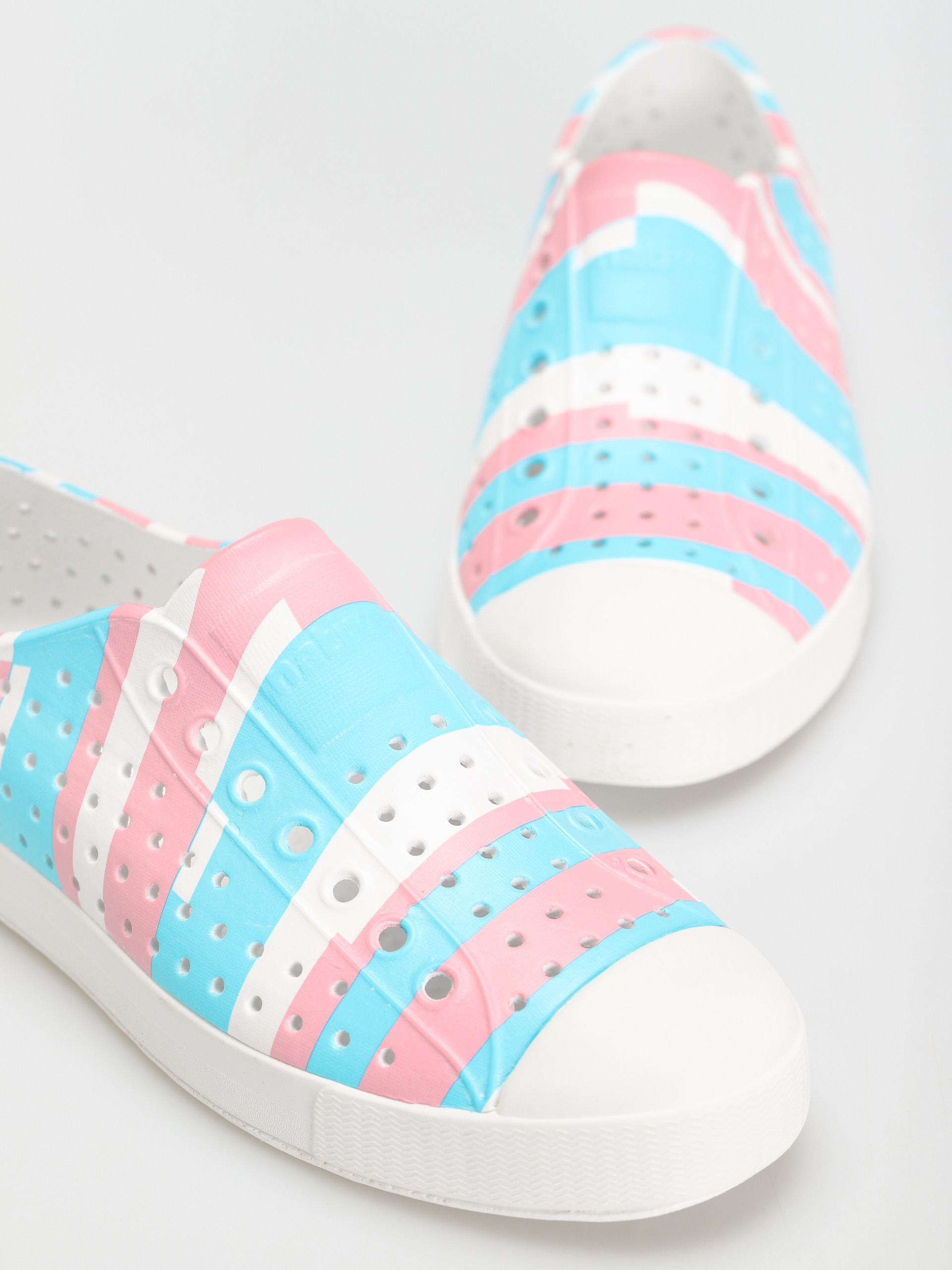 Pantofi Native Jefferson Print (shell white/shell white/pastel multi stripe)