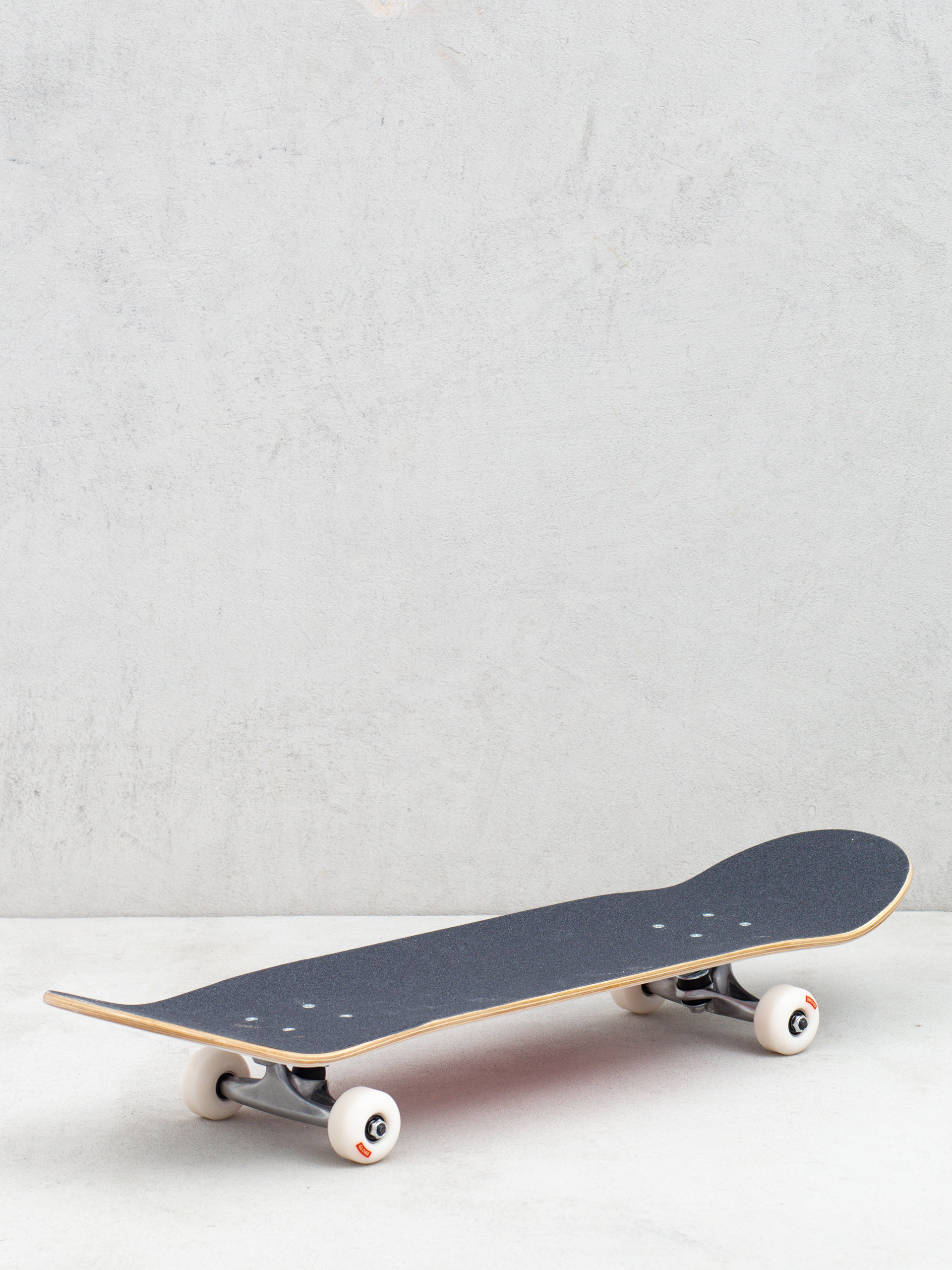 Skateboard Globe G0 Block Serif (white/red)