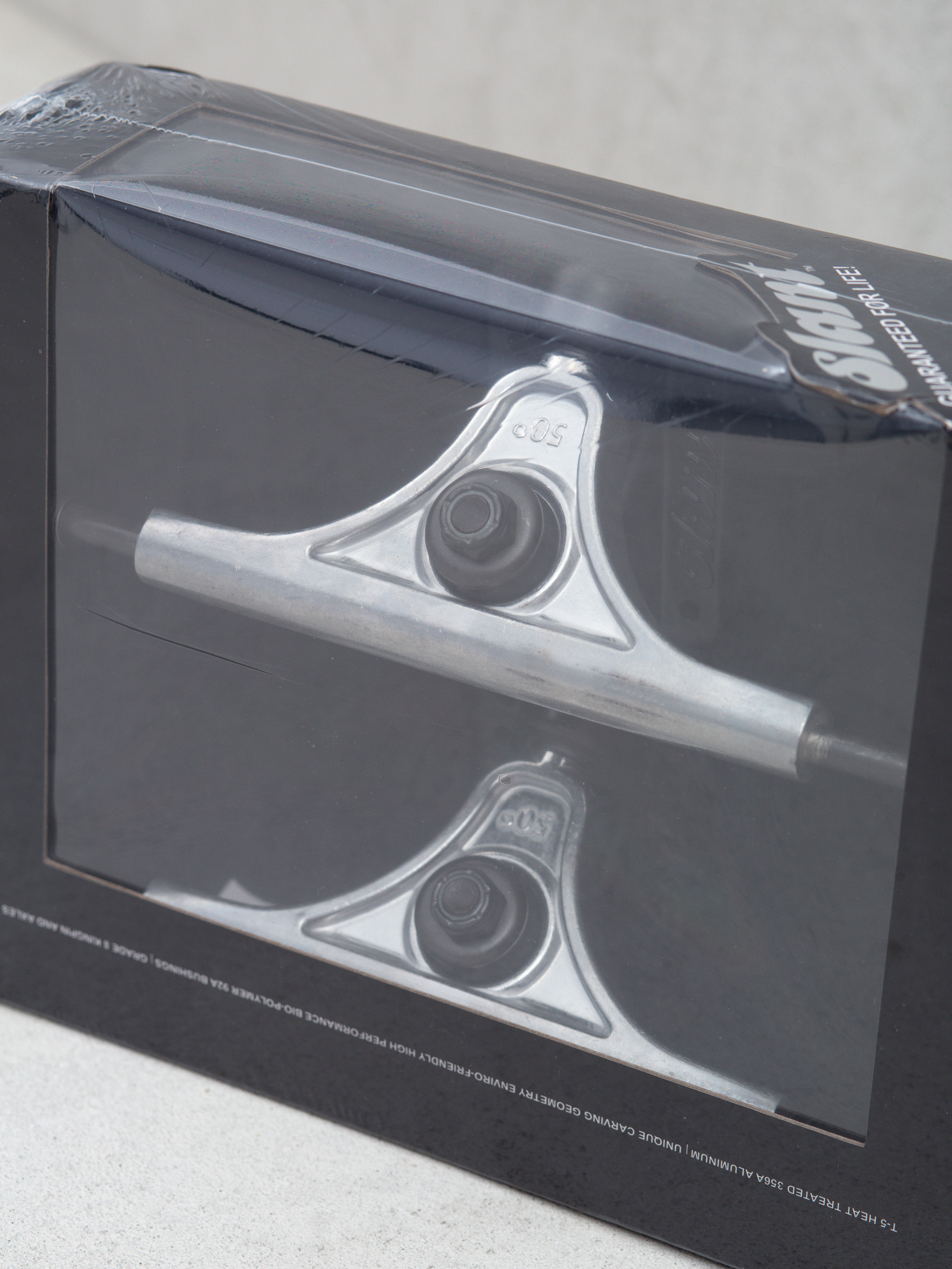 Axe Globe Slant Reverse Kingpin (raw/black)