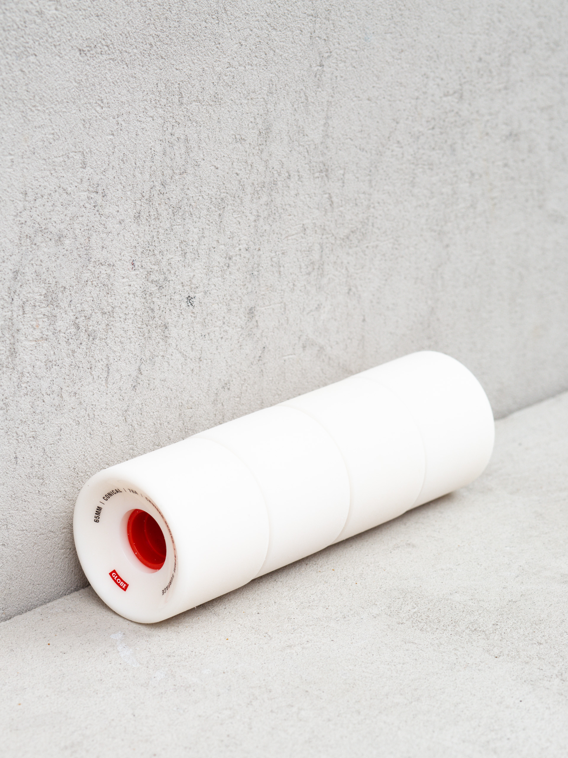 Role Globe Conical Cruiser (white/red)