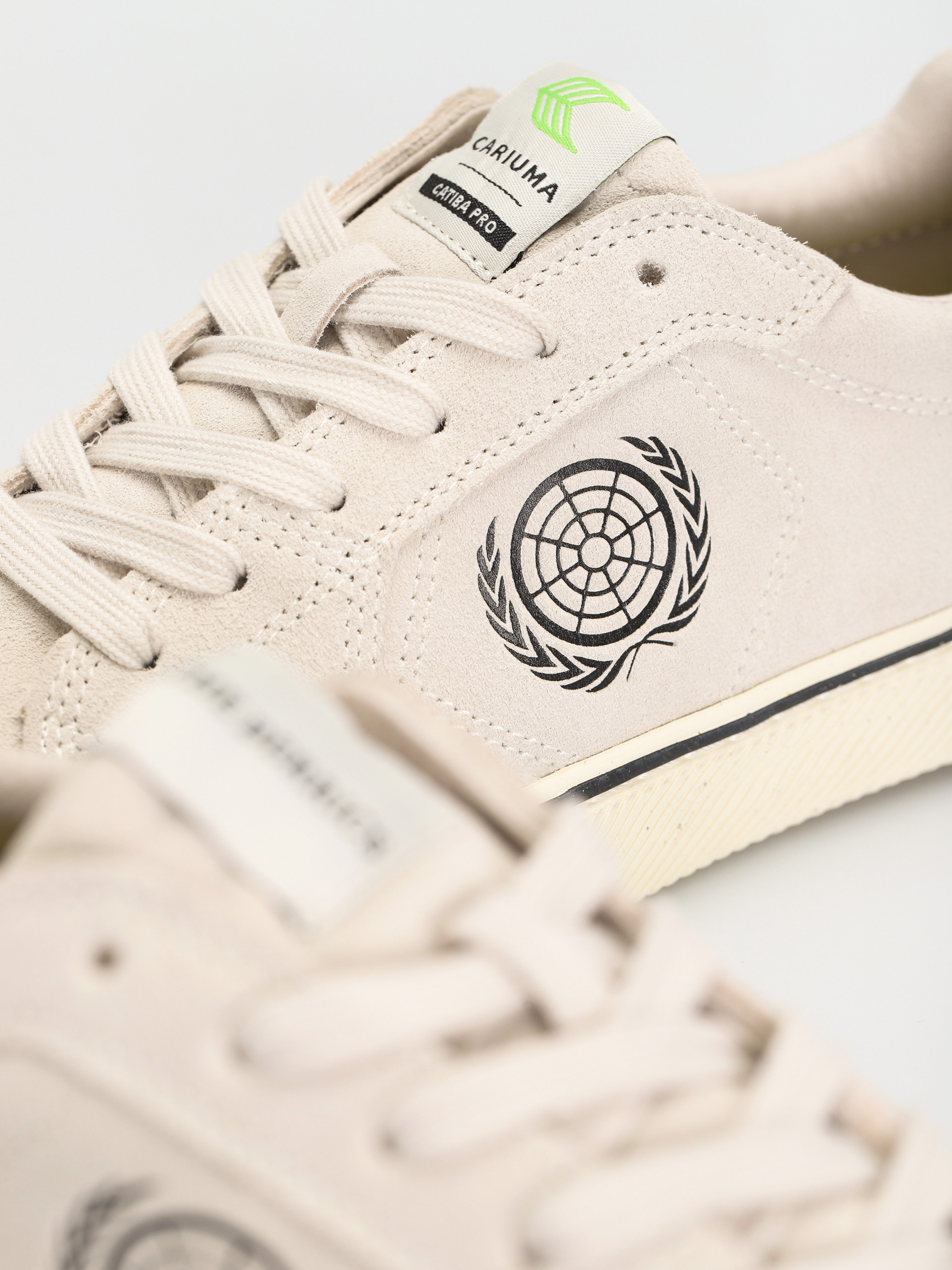 Pantofi Cariuma Catiba Pro Berrics (vintage white suede)