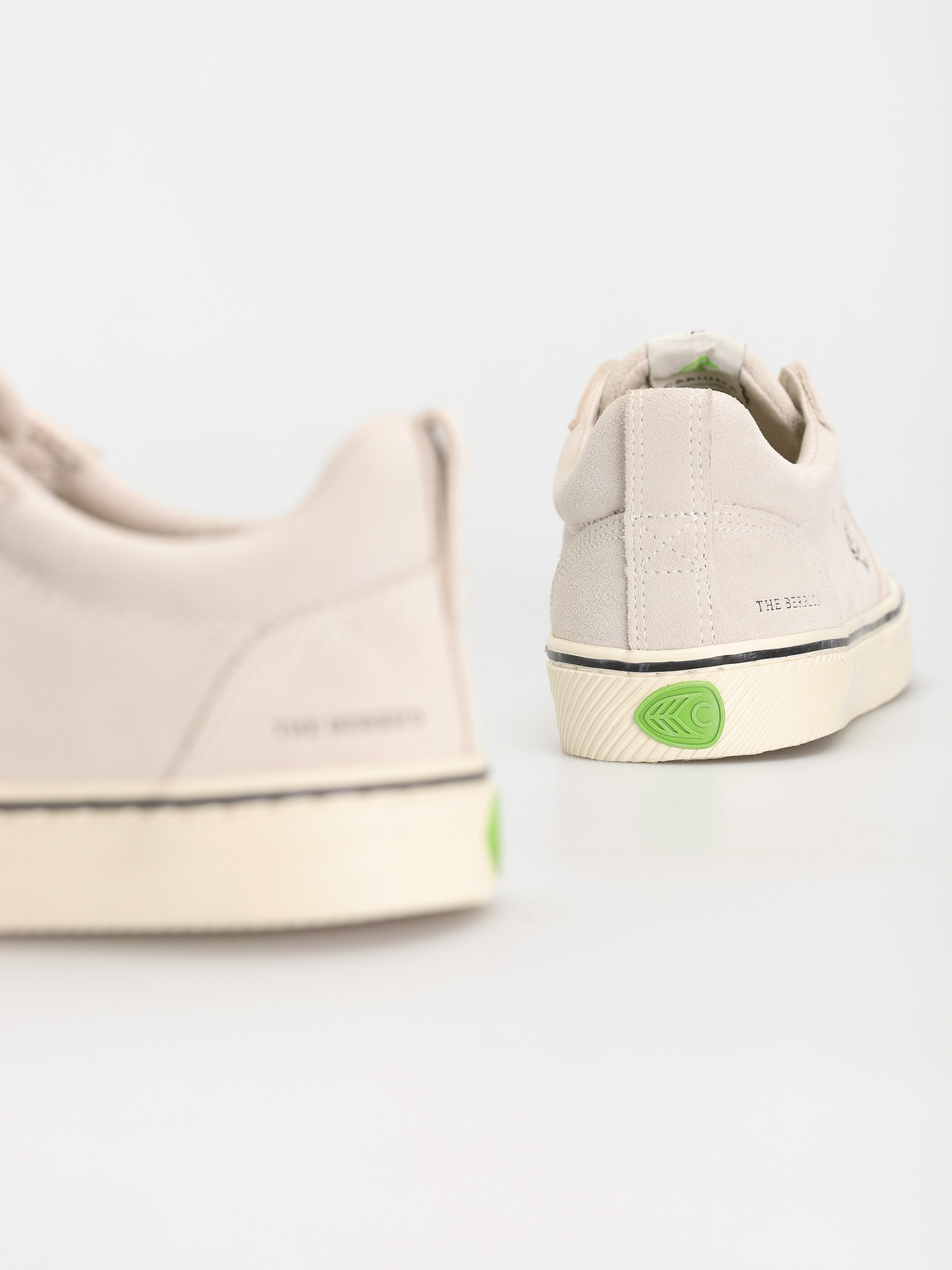 Pantofi Cariuma Catiba Pro Berrics (vintage white suede)