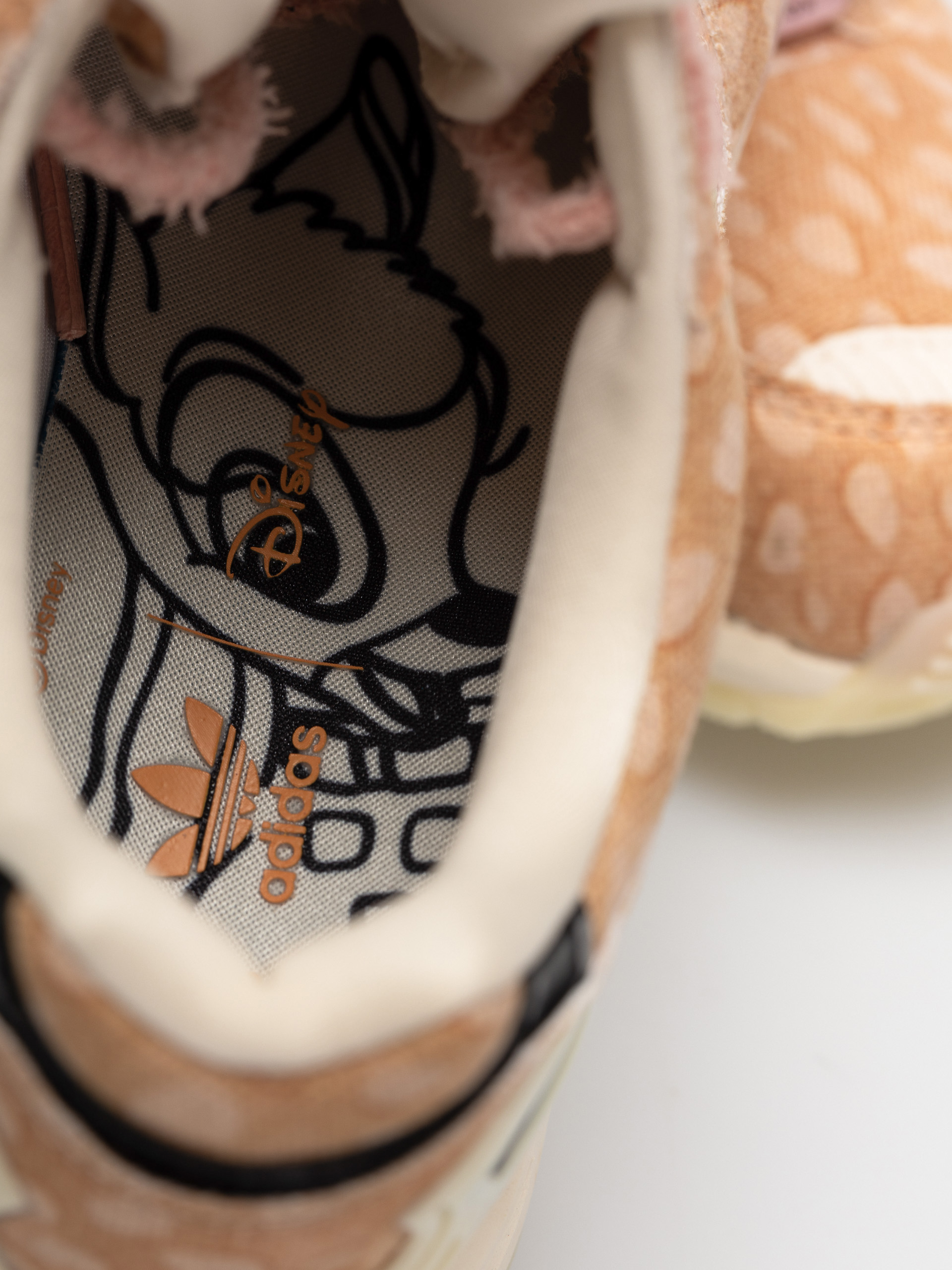 Pantofi adidas Originals Disney Zx 8000 Wmn - maro (sand