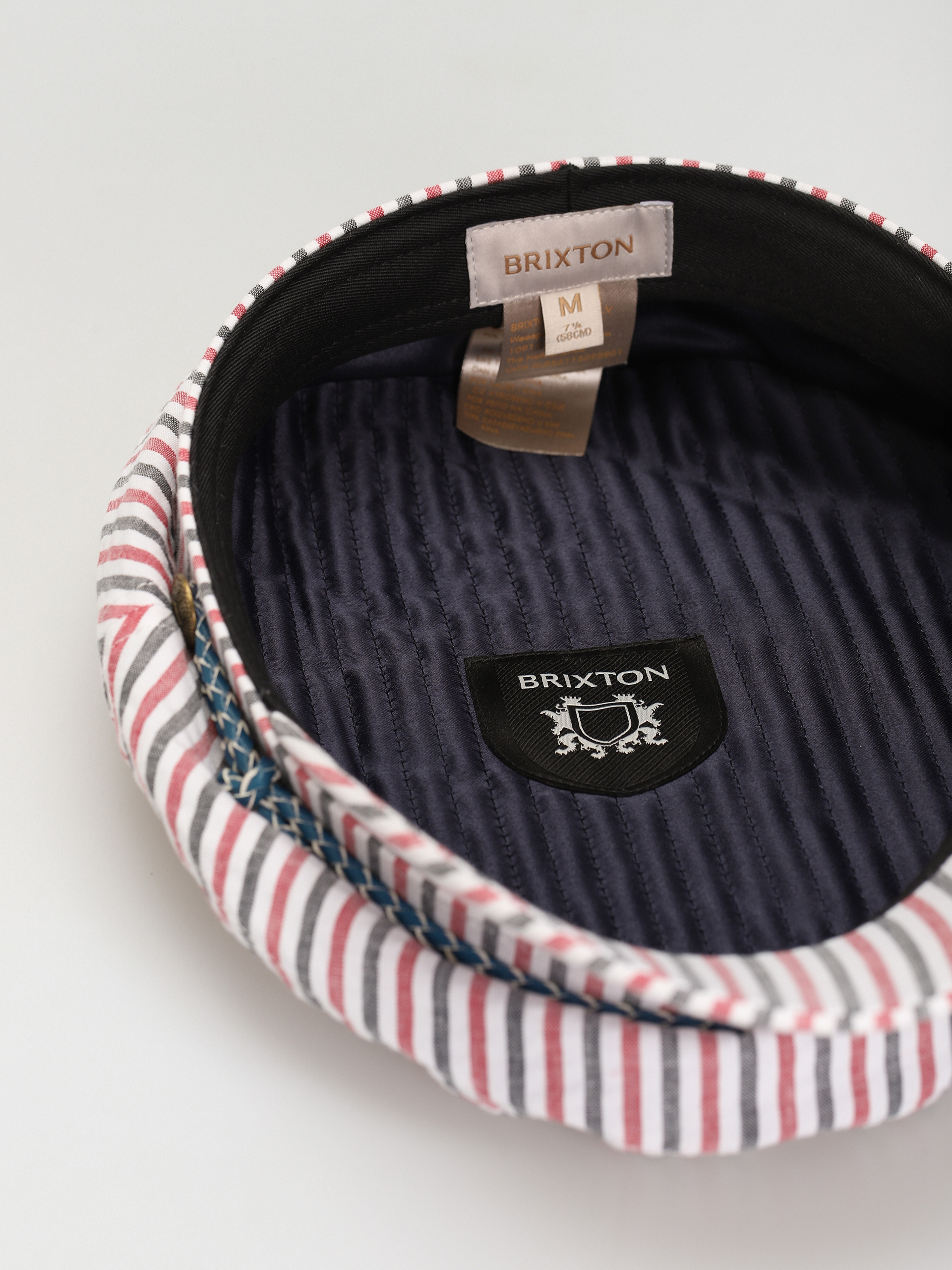 Pălărie cu cozoroc Brixton Ashland Cap Wmn (crimson/joe blue)