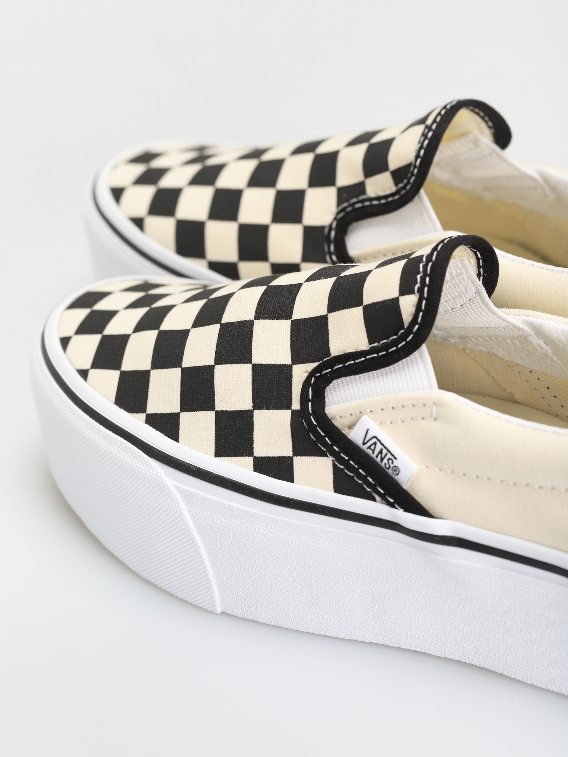 Pantofi Vans Classic Slip On Stackform (checkerboard black/classic white)