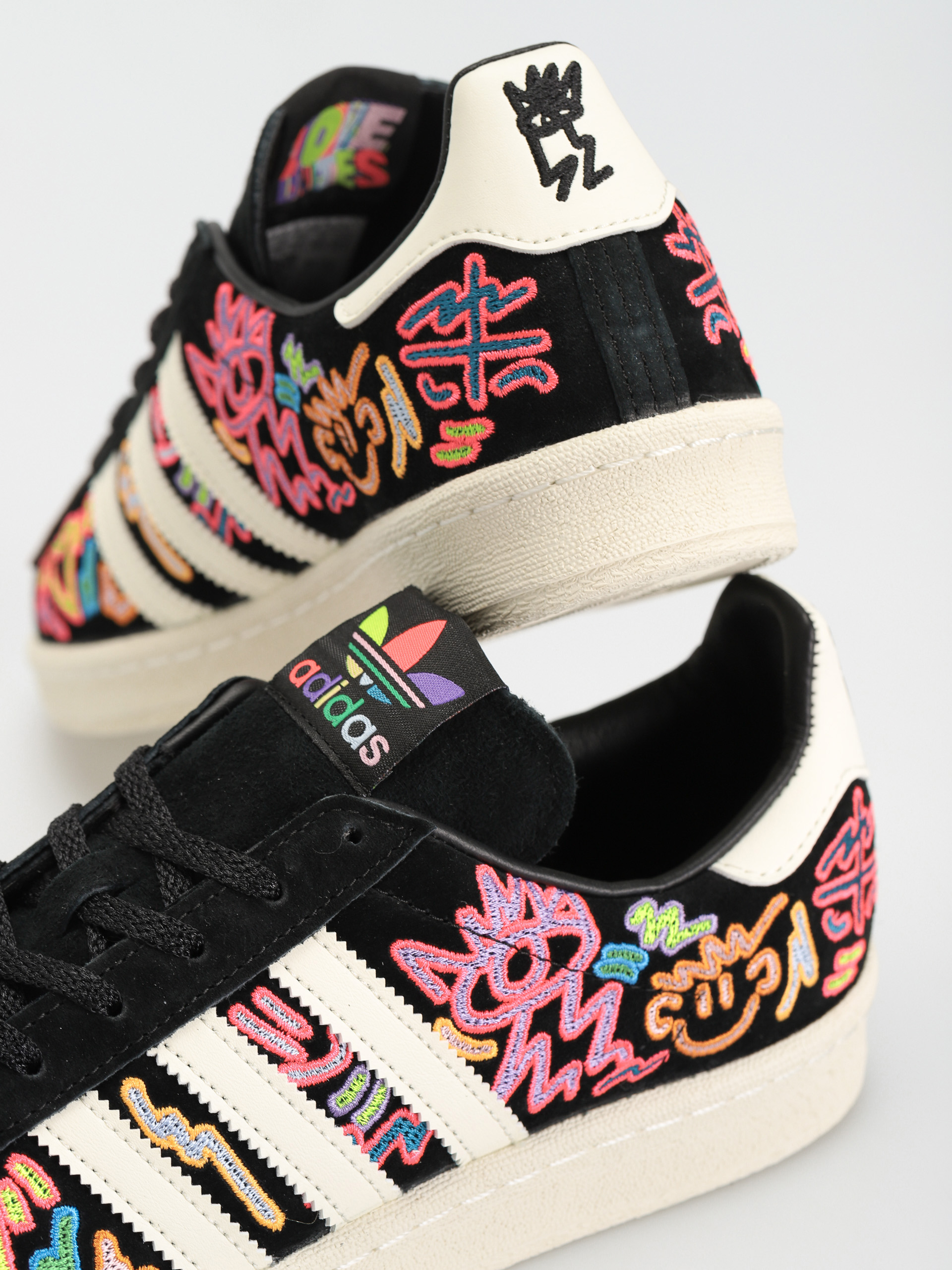 Pantofi adidas Originals Campus 80S Pride (owhite/cblack/owhite)
