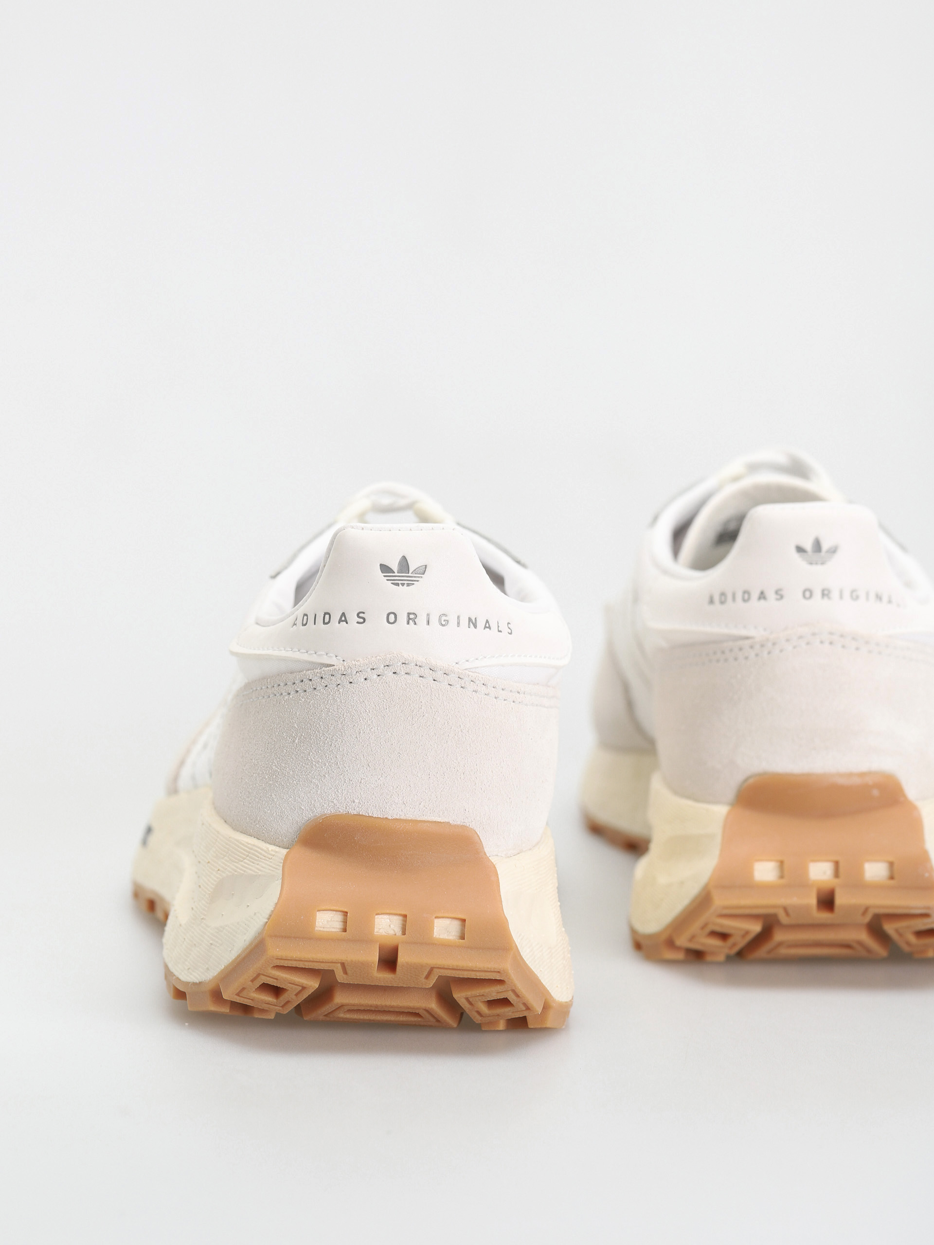 Pantofi adidas Originals Retropy E5 (crywht/msilve/ftwwht)