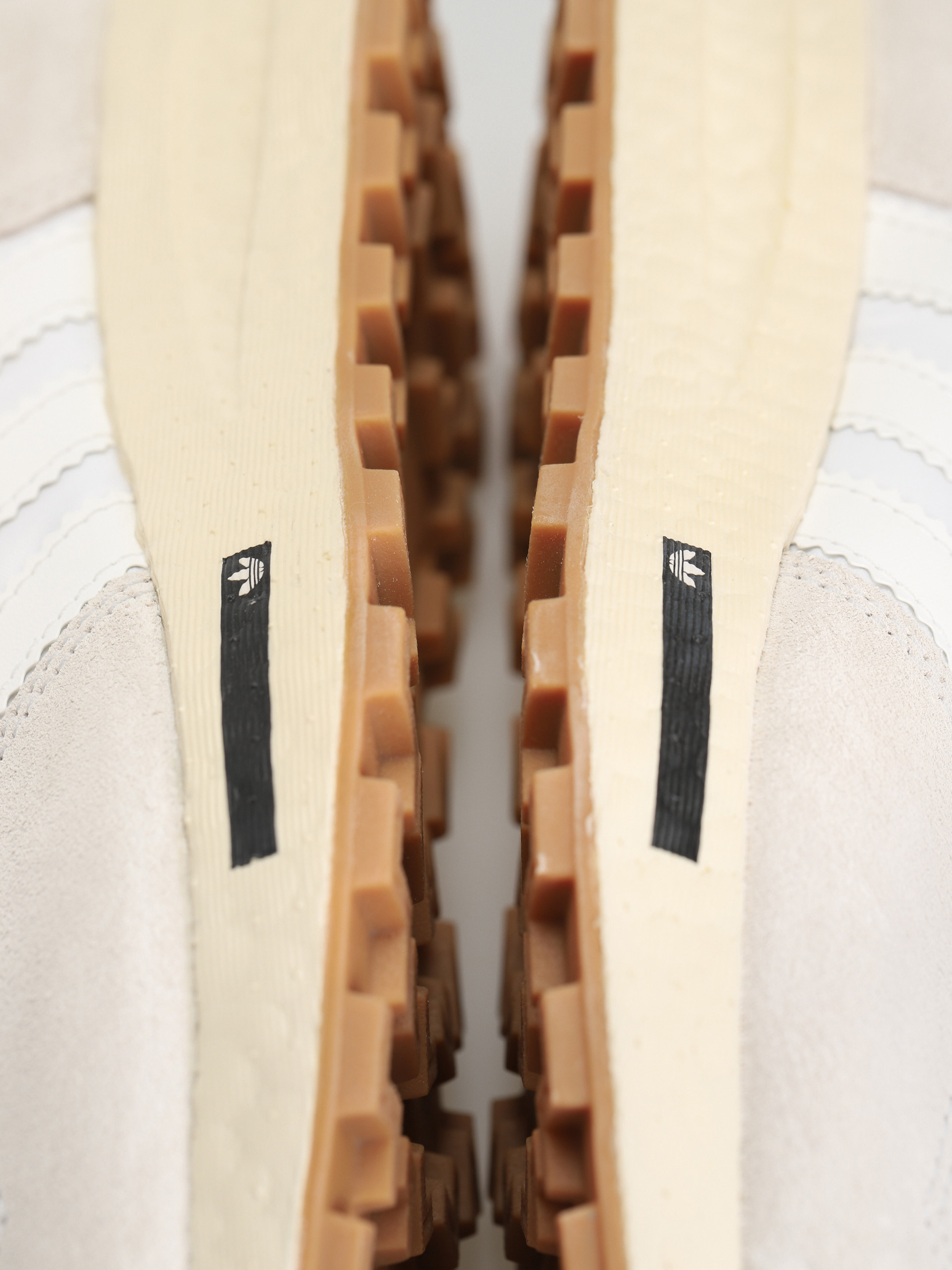 Pantofi adidas Originals Retropy E5 (crywht/msilve/ftwwht)