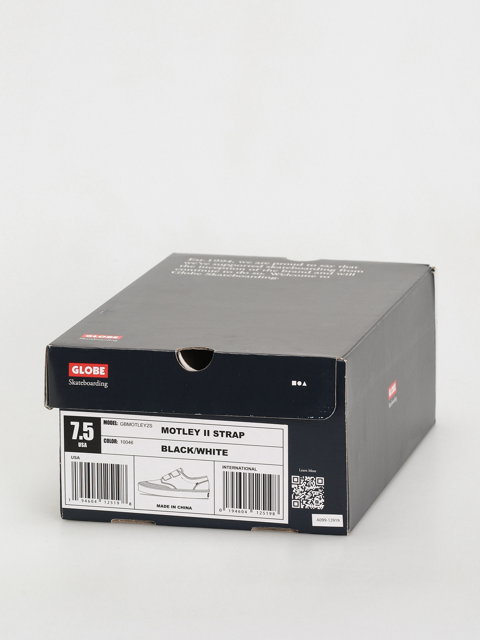 Pantofi Globe Motley II Strap (black/white)