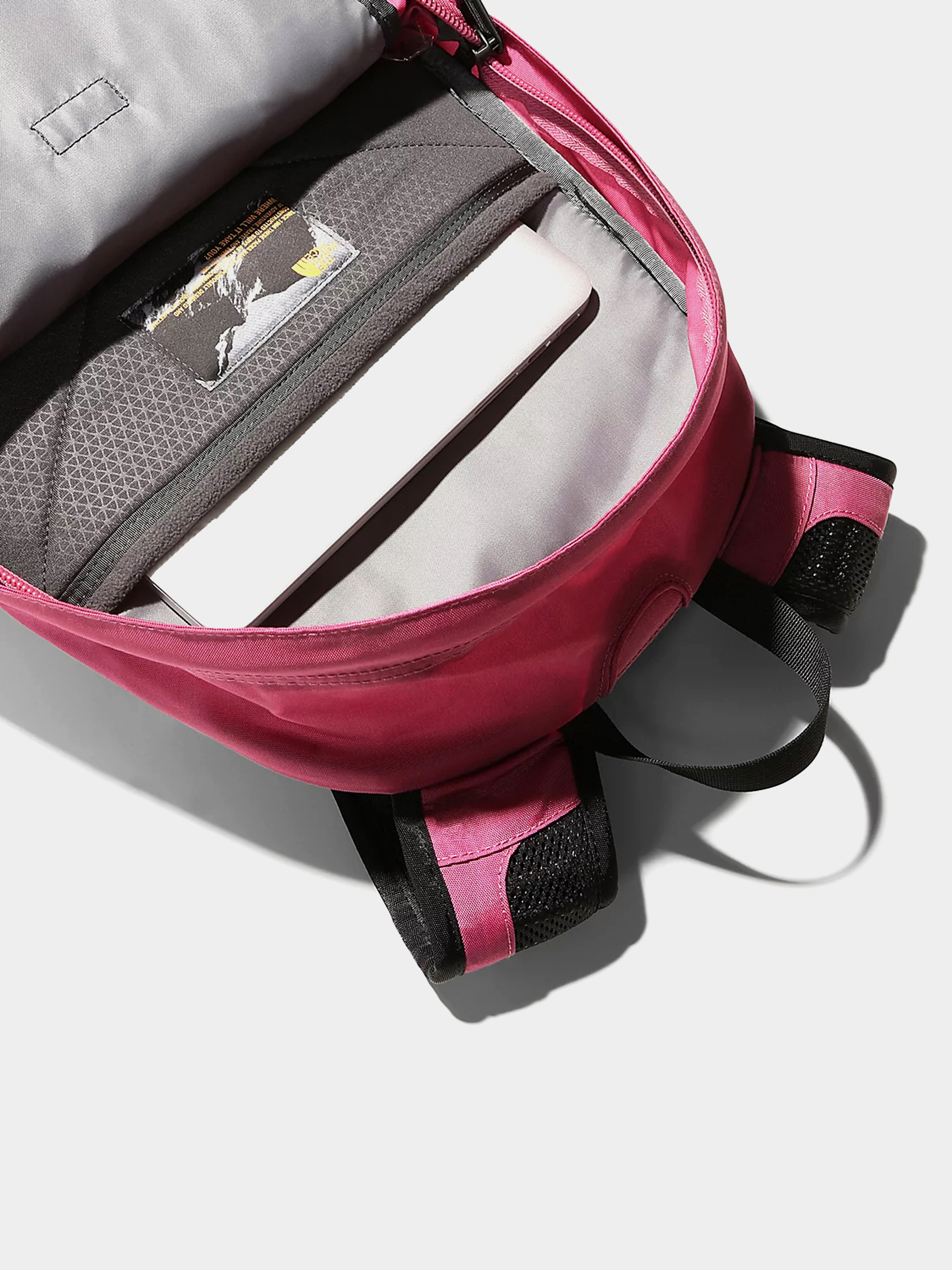 Rucsac The North Face Hot Shot Se (red violet/tnf black)