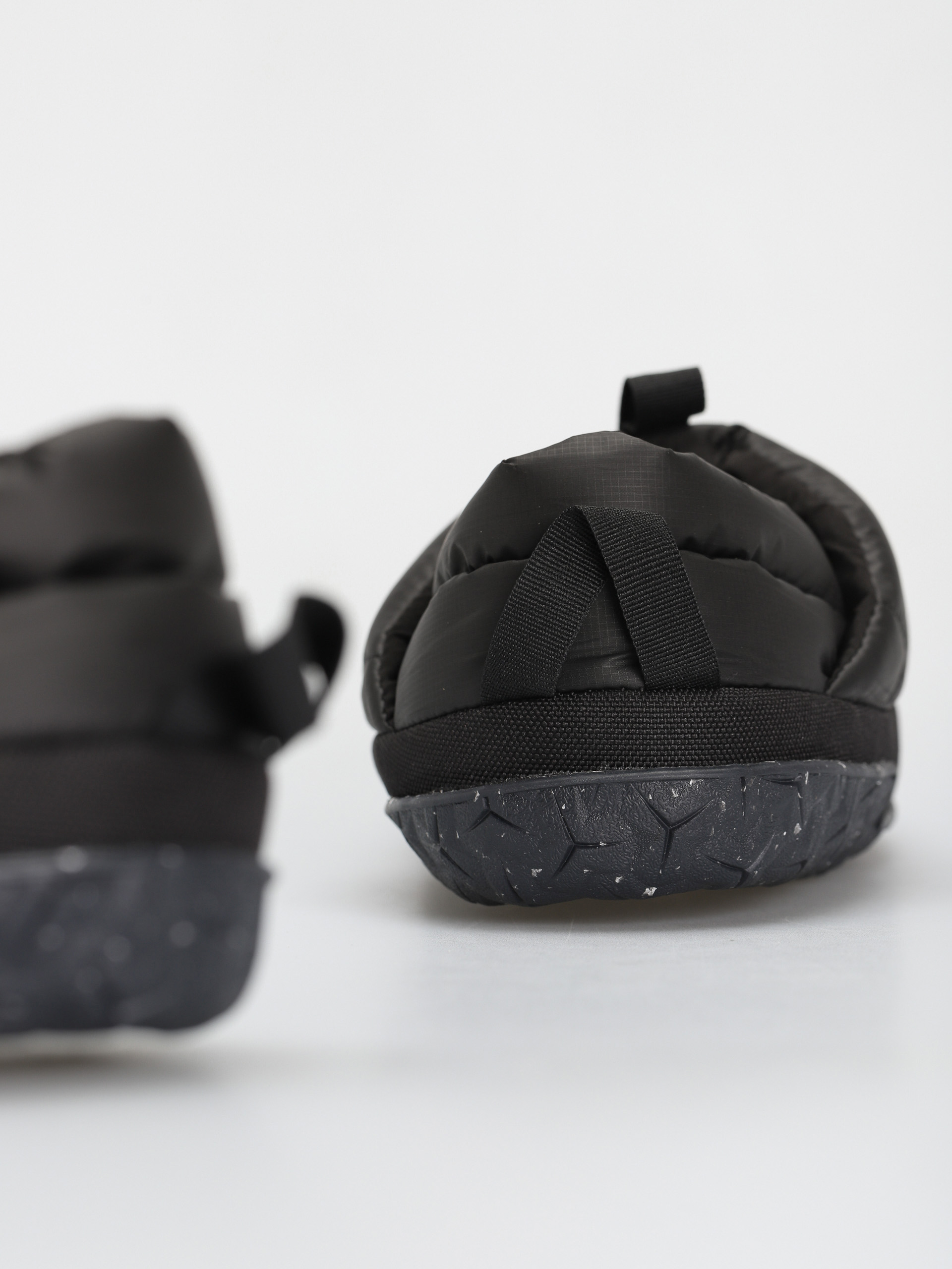 Pantofi The North Face Nuptse Mule (tnf black/tnf white)