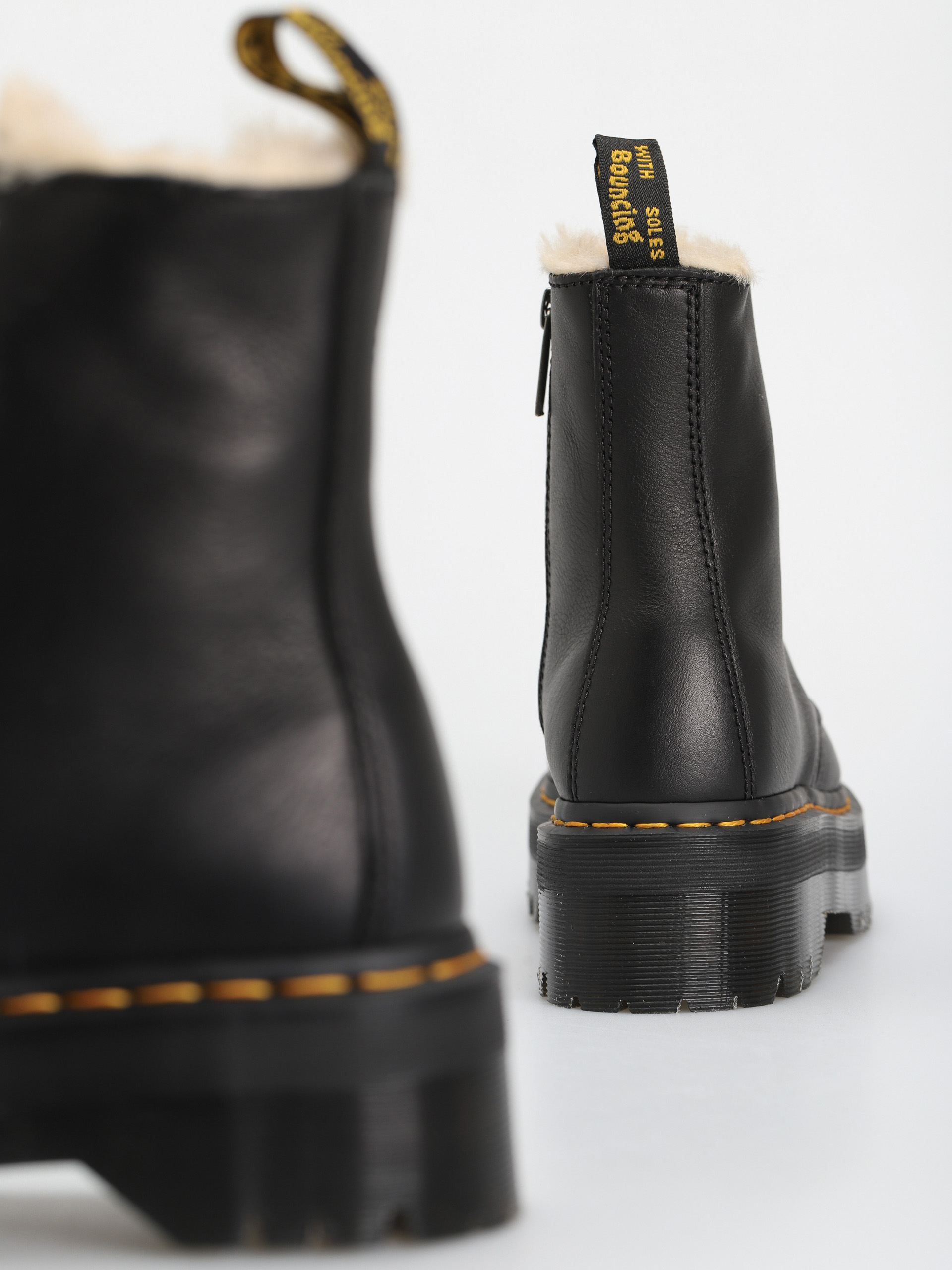 Pantofi Dr. Martens Jadon FL Wmn (black pisa natural em toby 900g)