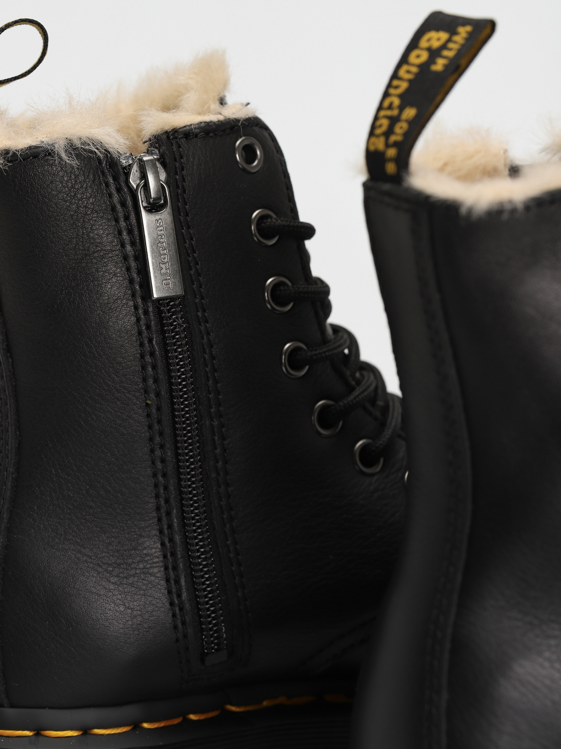 Pantofi Dr. Martens Jadon FL Wmn (black pisa natural em toby 900g)