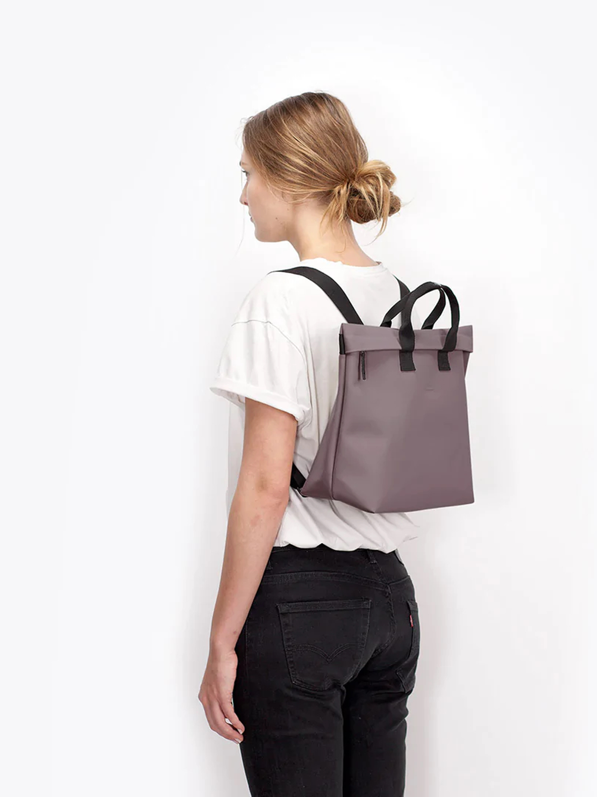 Geantă Ucon Acrobatics Eliza Lotus (grape)