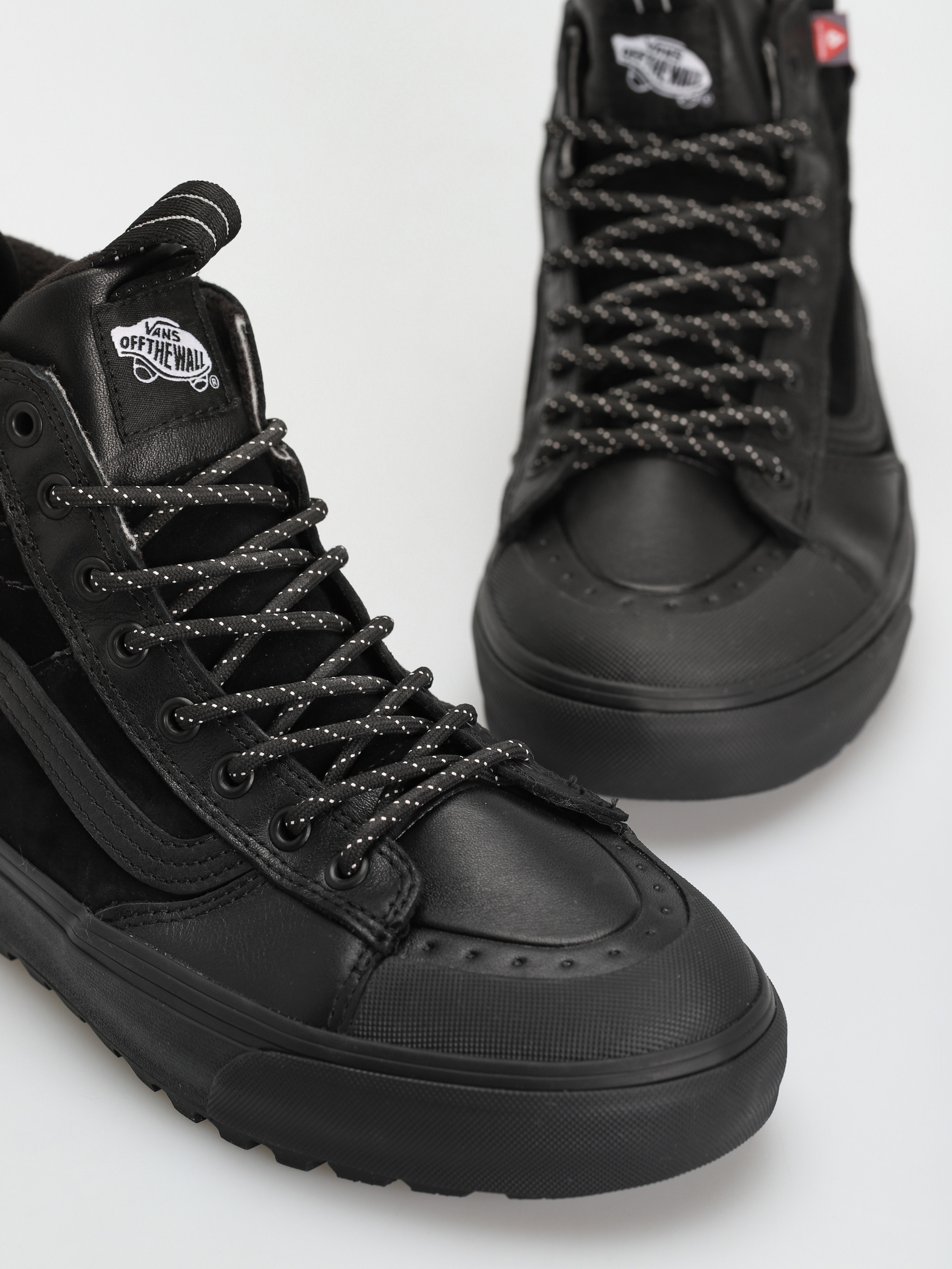 Pantofi Vans Sk8 Hi MTE 2 (black/black)