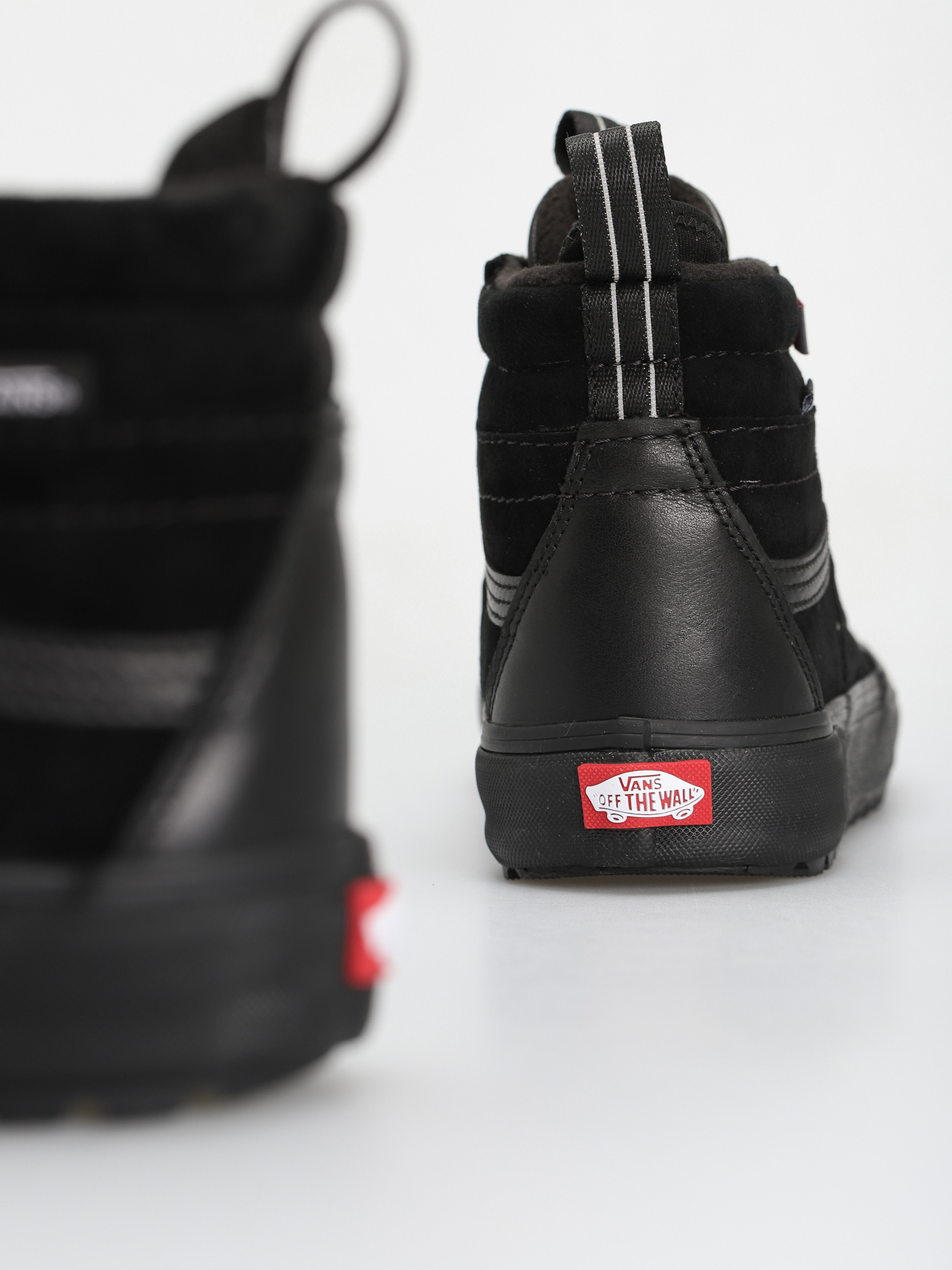 Pantofi Vans Sk8 Hi MTE 2 (black/black)