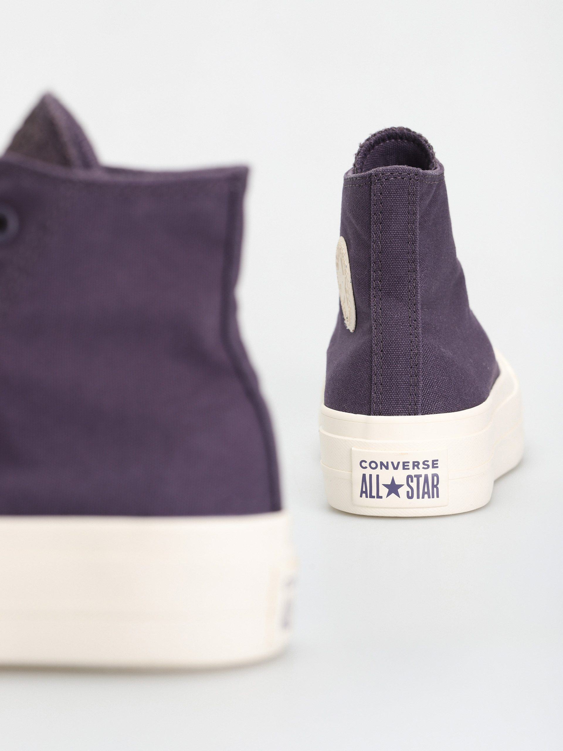 Teniși Converse Chuck Taylor All Star Lift Hi Wmn (dark raisin/dark raisin)