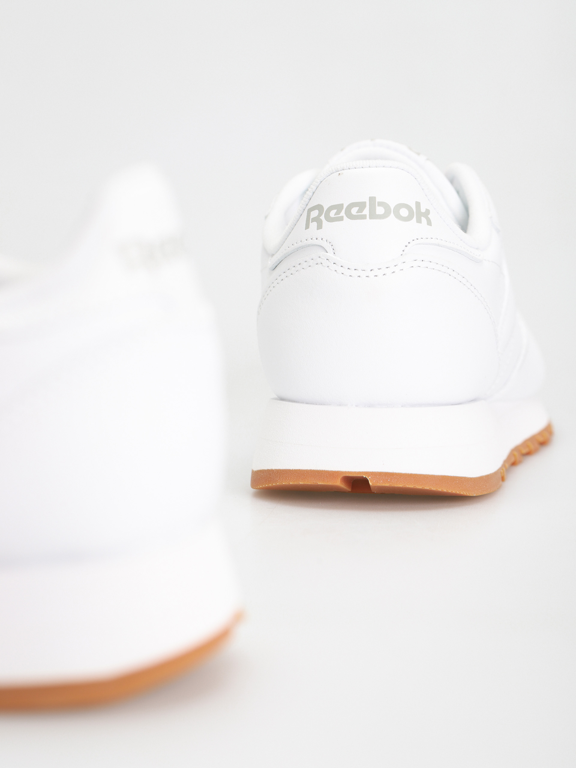 Pantofi Reebok Classic Leather (ftwwht/pugry3/rbkg03)