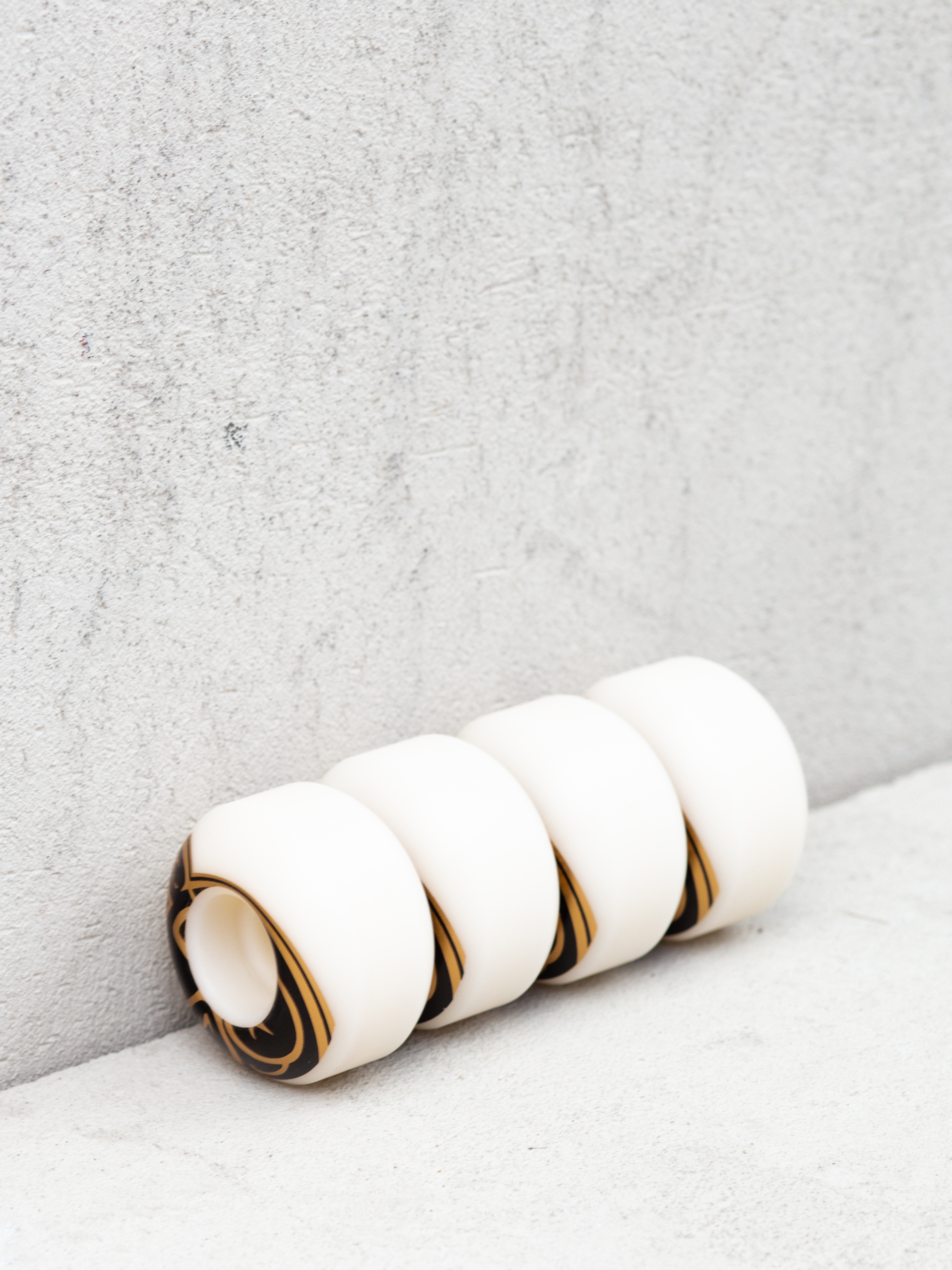 Role Pig Prime Proline (white/black/gold)