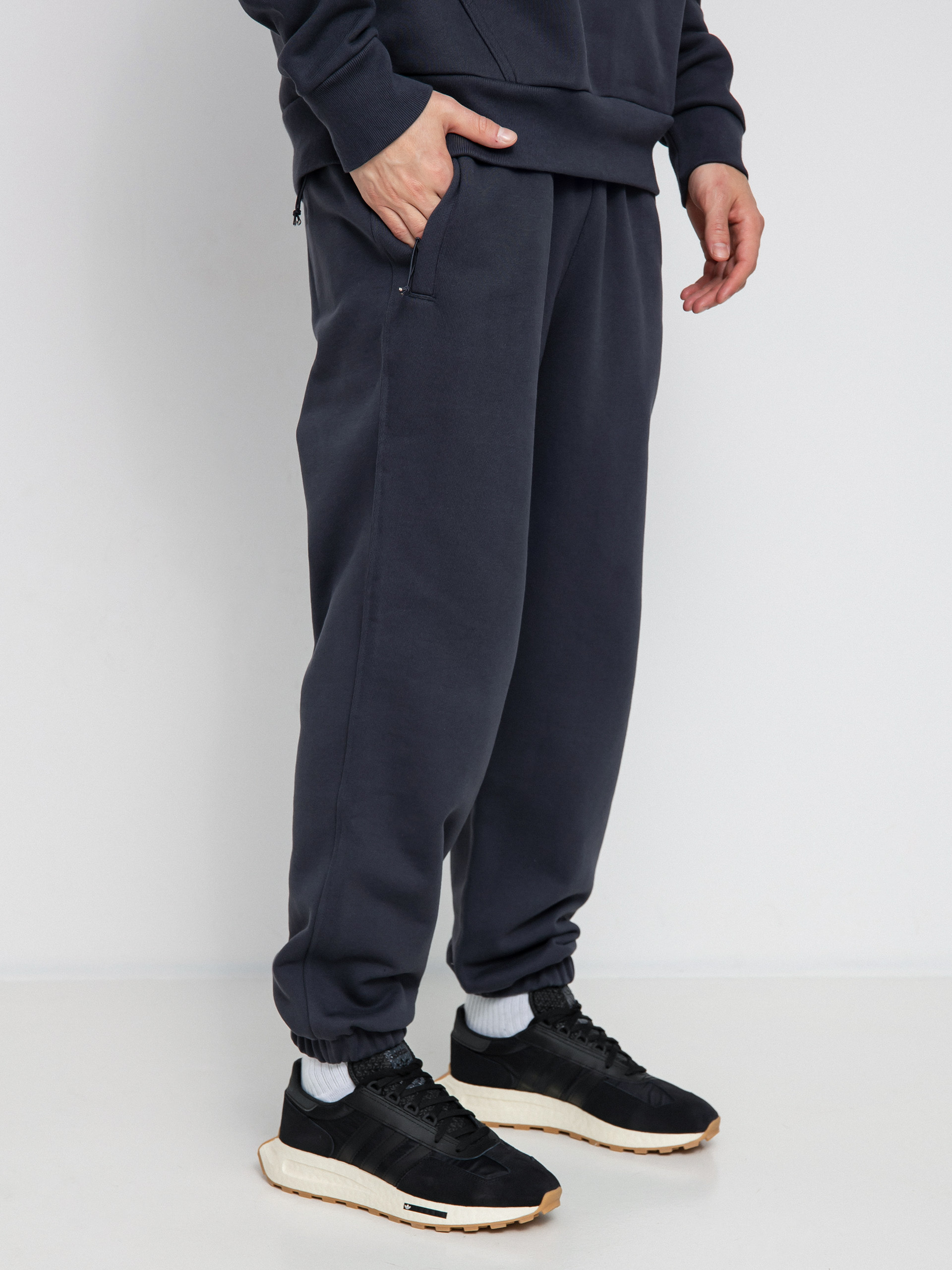 Pantaloni 2025 adidas pharrell