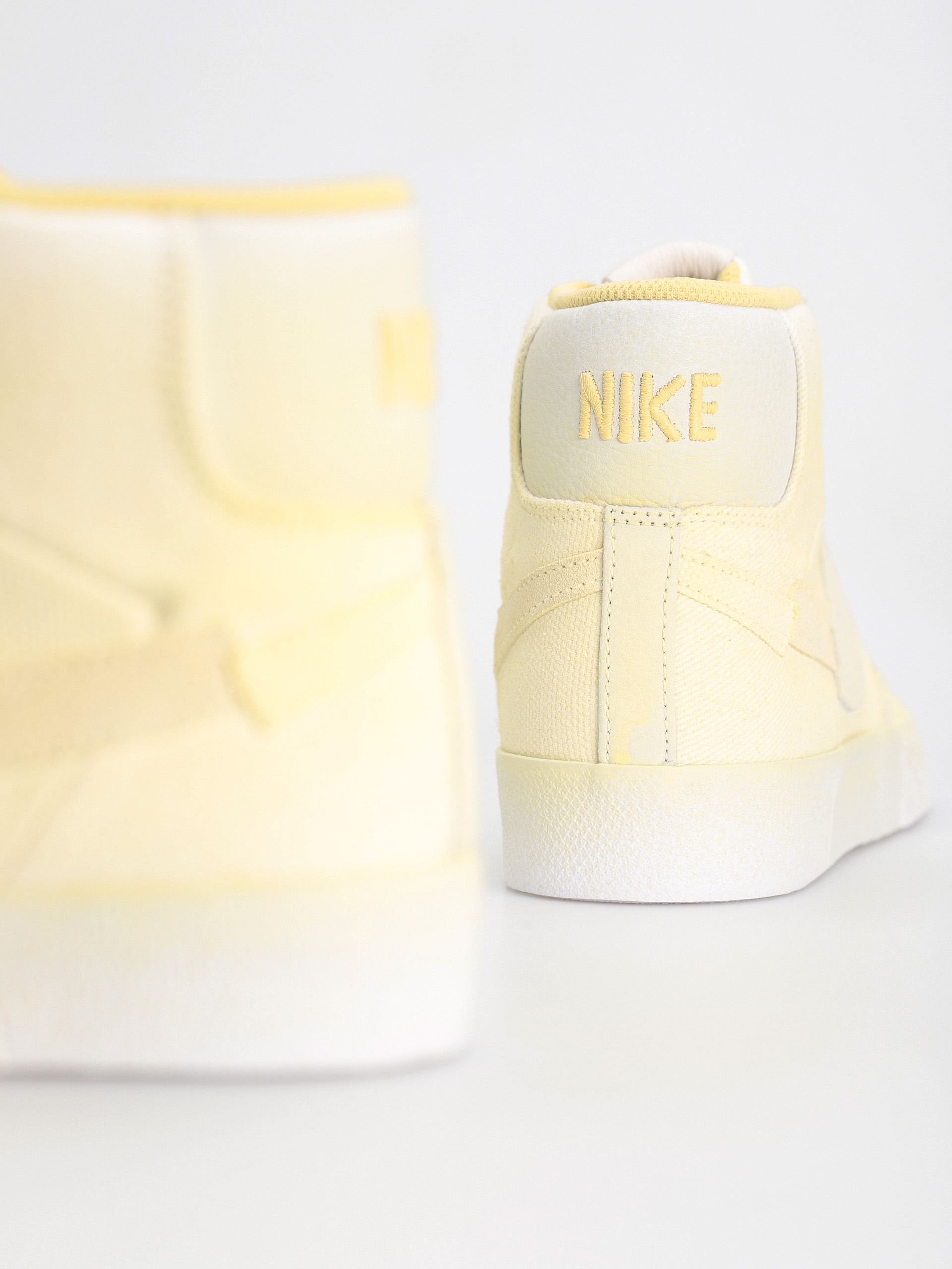 Pantofi Nike SB Zoom Blazer Mid Prm (lemon wash/lemon wash lemon wash white)