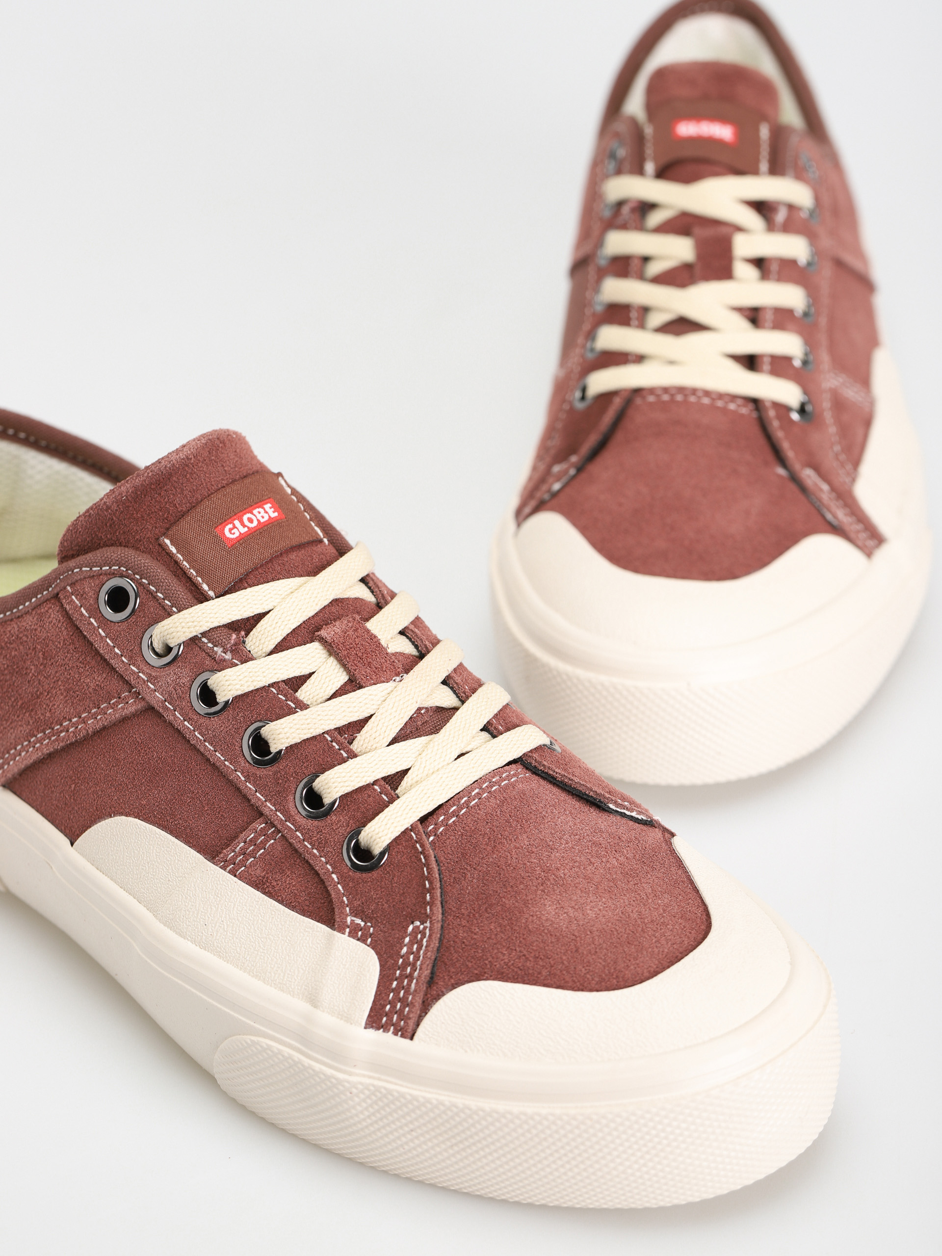 Pantofi Globe Surplus (sepia/antique)